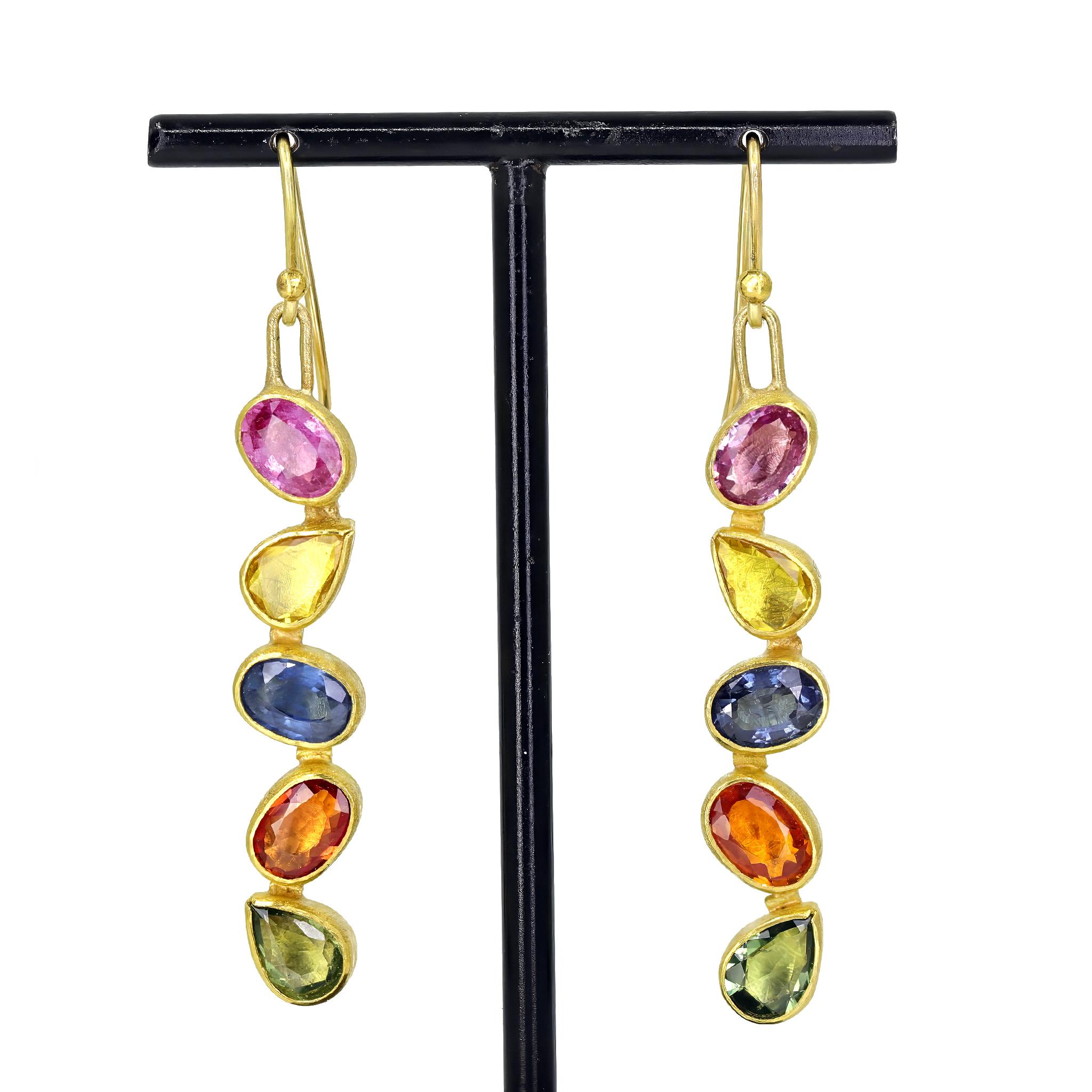 Multicolored Sapphire One of a Kind Linear Drop Earrings, Petra Class 2025 In New Condition For Sale In Dallas, TX
