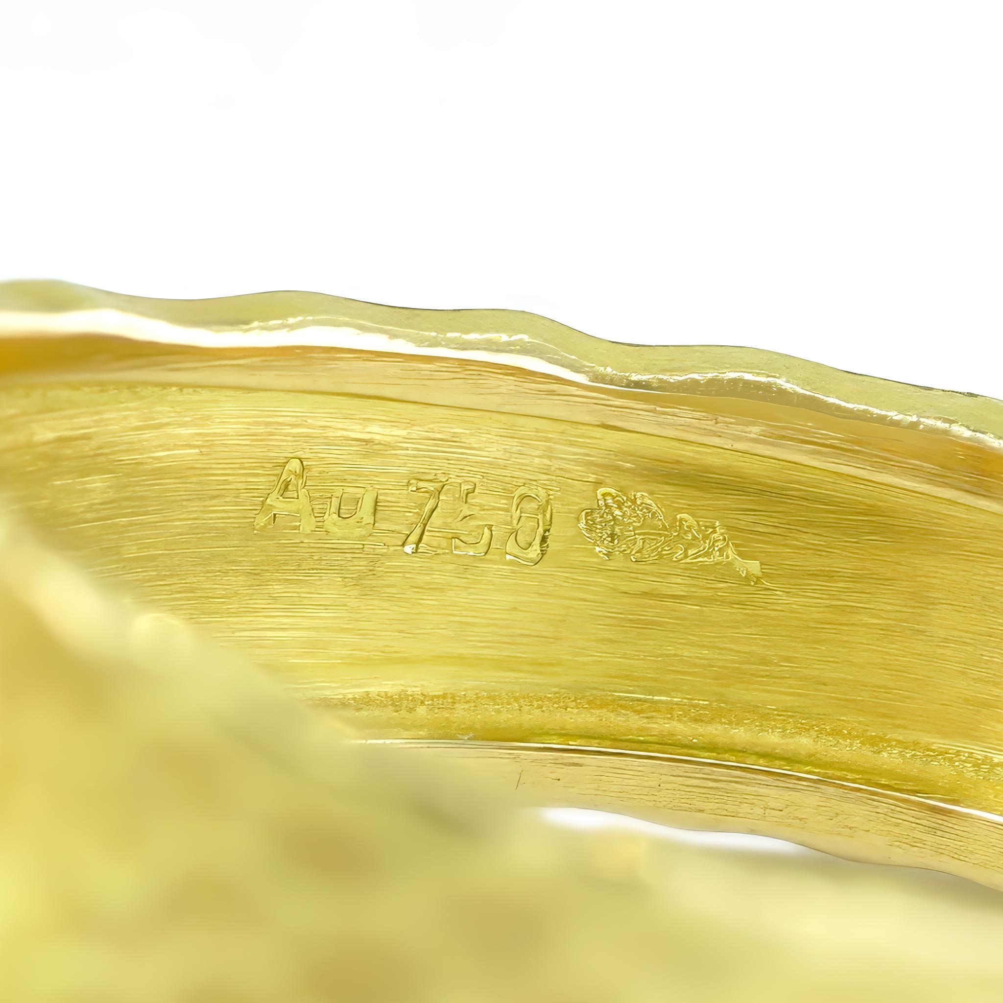 Anello Ghiacciaio scolpito in oro giallo con zaffiro multicolore, Barbara Heinrich 2025 in vendita 1