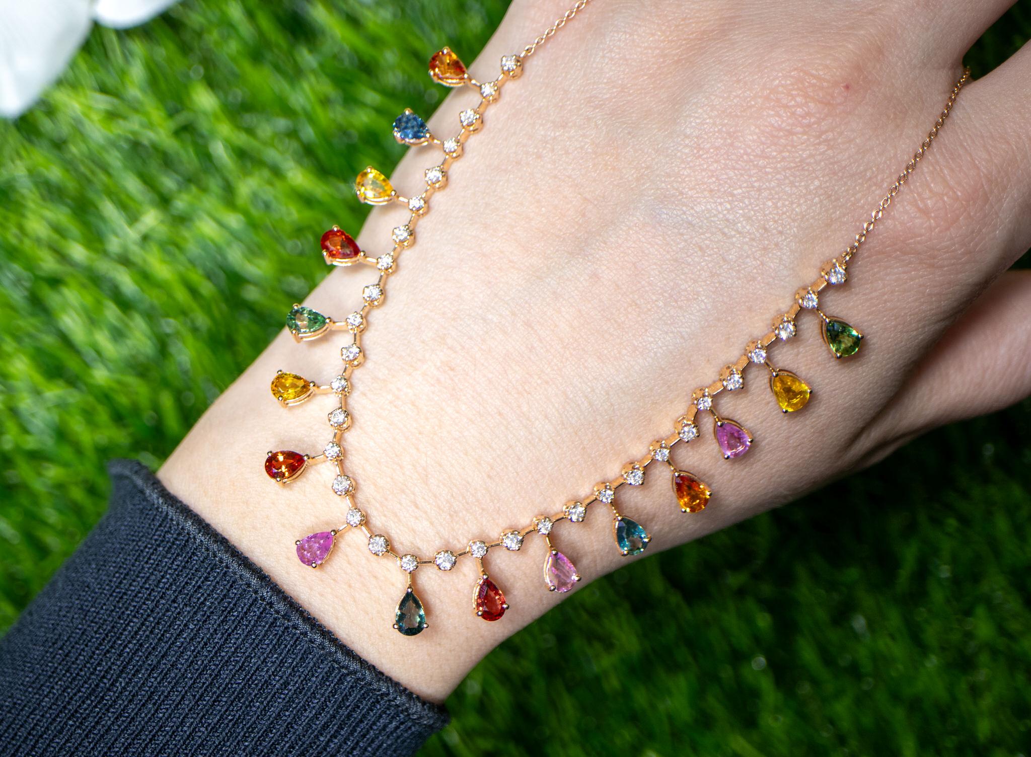 Collana di zaffiri e diamanti multicolore 8,7 carati in oro 18 carati In condizioni ottime in vendita a Aliso Viejo, CA