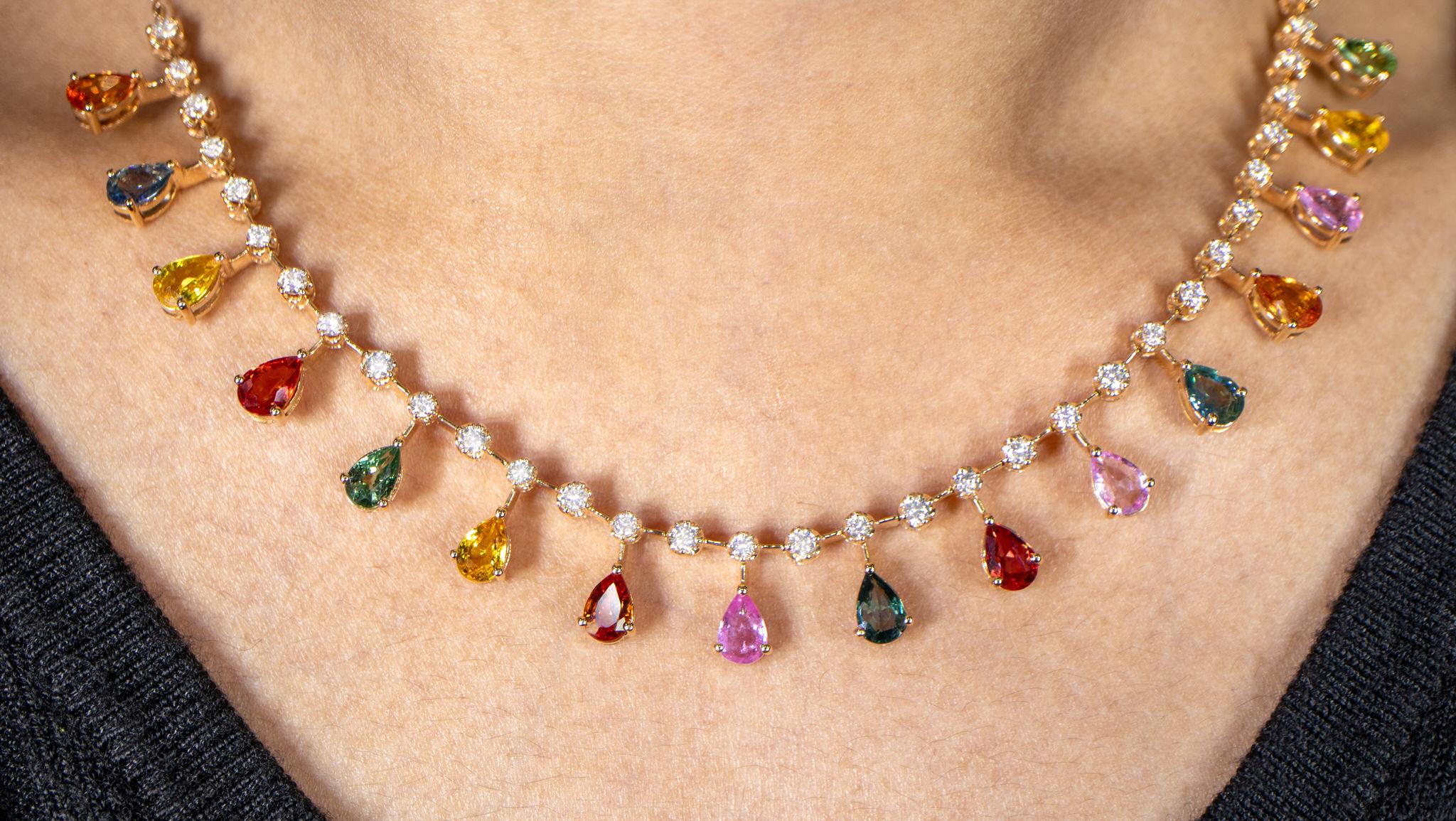 Mehrfarbige Saphir- und Diamanten-Halskette 8.7 Karat 18K Gold im Angebot 1