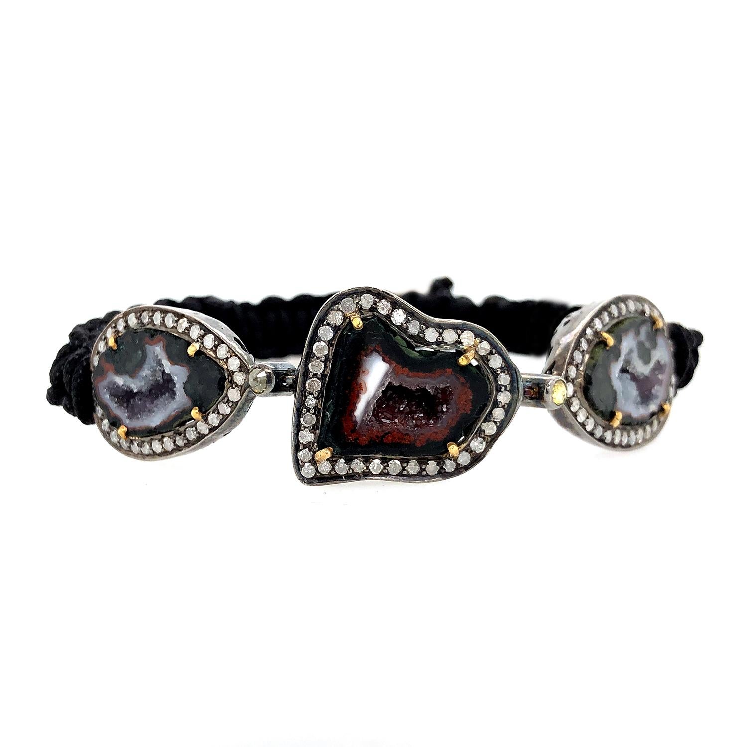 Taglio misto Bracciale Macrame Geode a fette multicolore con diamanti in oro e argento 18 ct. in vendita