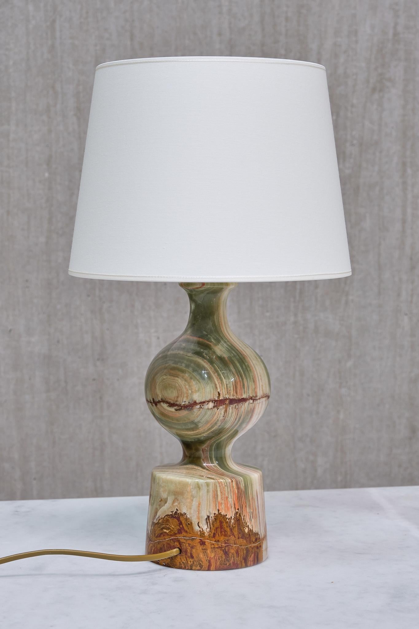 Multicolored Solid Onyx Table Lamp with Ivory Shade, Italy, 1970s For Sale 4