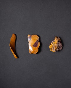 Strumenti in pietra scheggiata di diaspro multicolore dei Neanderthal, 160.000-40.000 a.C.