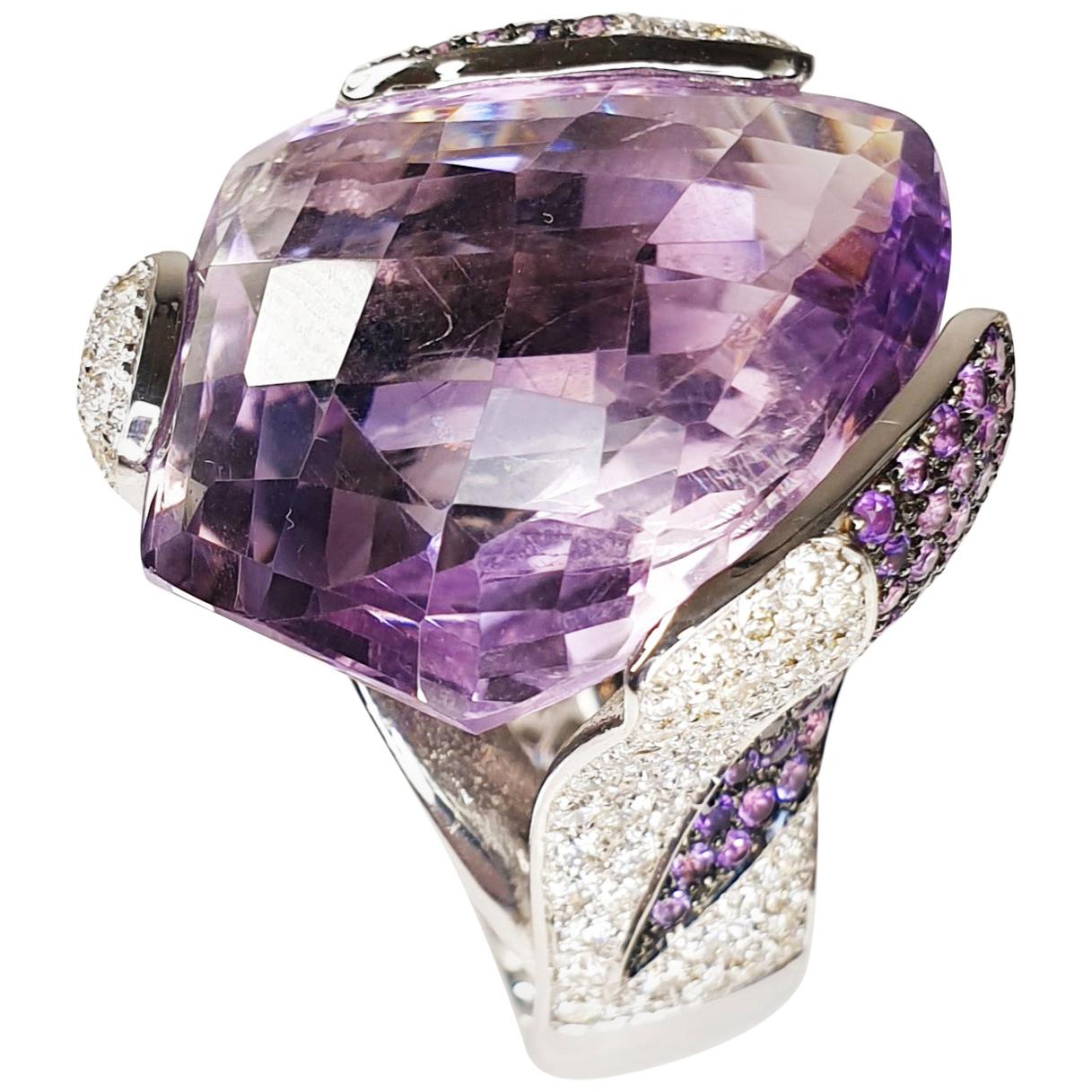 Multifaceted 32 Carat Amethyst with Diamonds and 18 Karat White Gold Ring For Sale