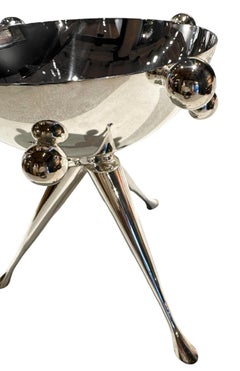 Vaso d'argento multifunzione, oggetto scultoreo di Raju Peddada - "Jupiter"