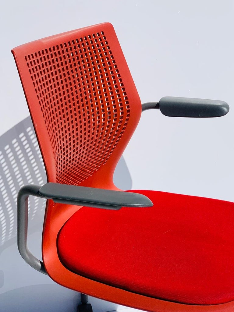 Multigeneration Task Chair by Formway Design for Knoll at 1stDibs