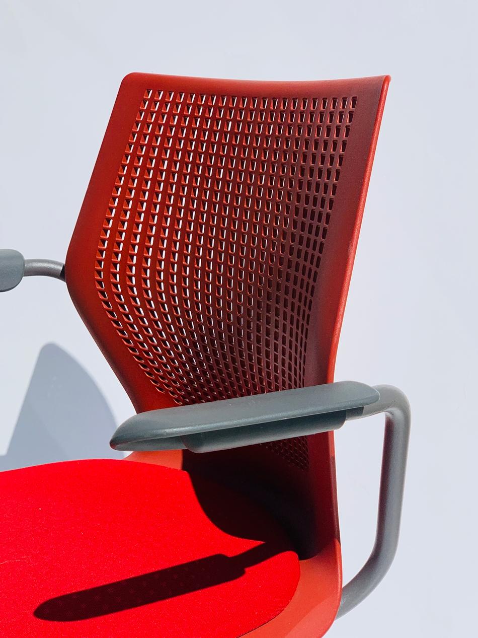 Multigeneration Task Chair by Formway Design for Knoll 1