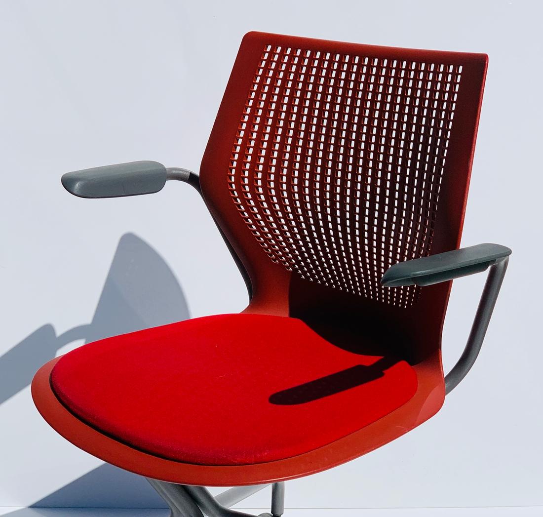 Modern Multigeneration Task Chair by Formway Design for Knoll