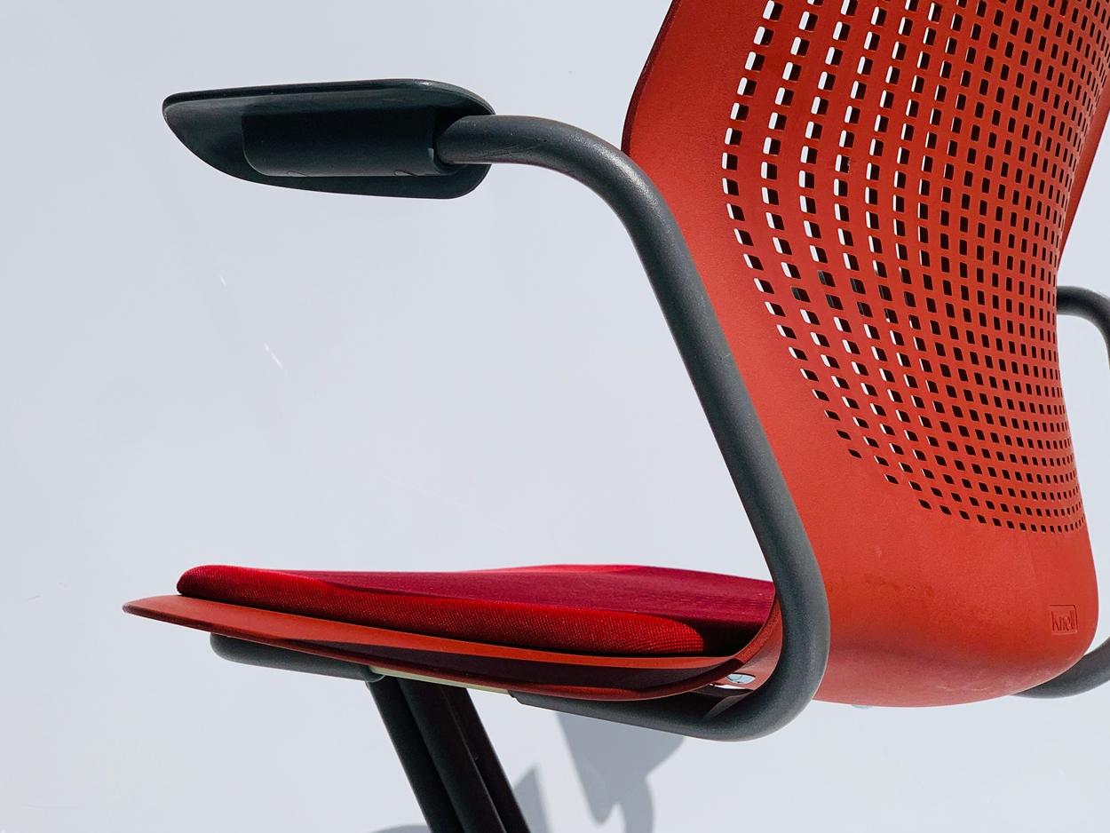 Contemporary Multigeneration Task Chair by Formway Design for Knoll