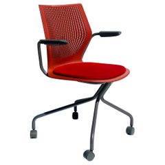 Chaise de travail multigénérationnelle par Formway Design pour Knoll