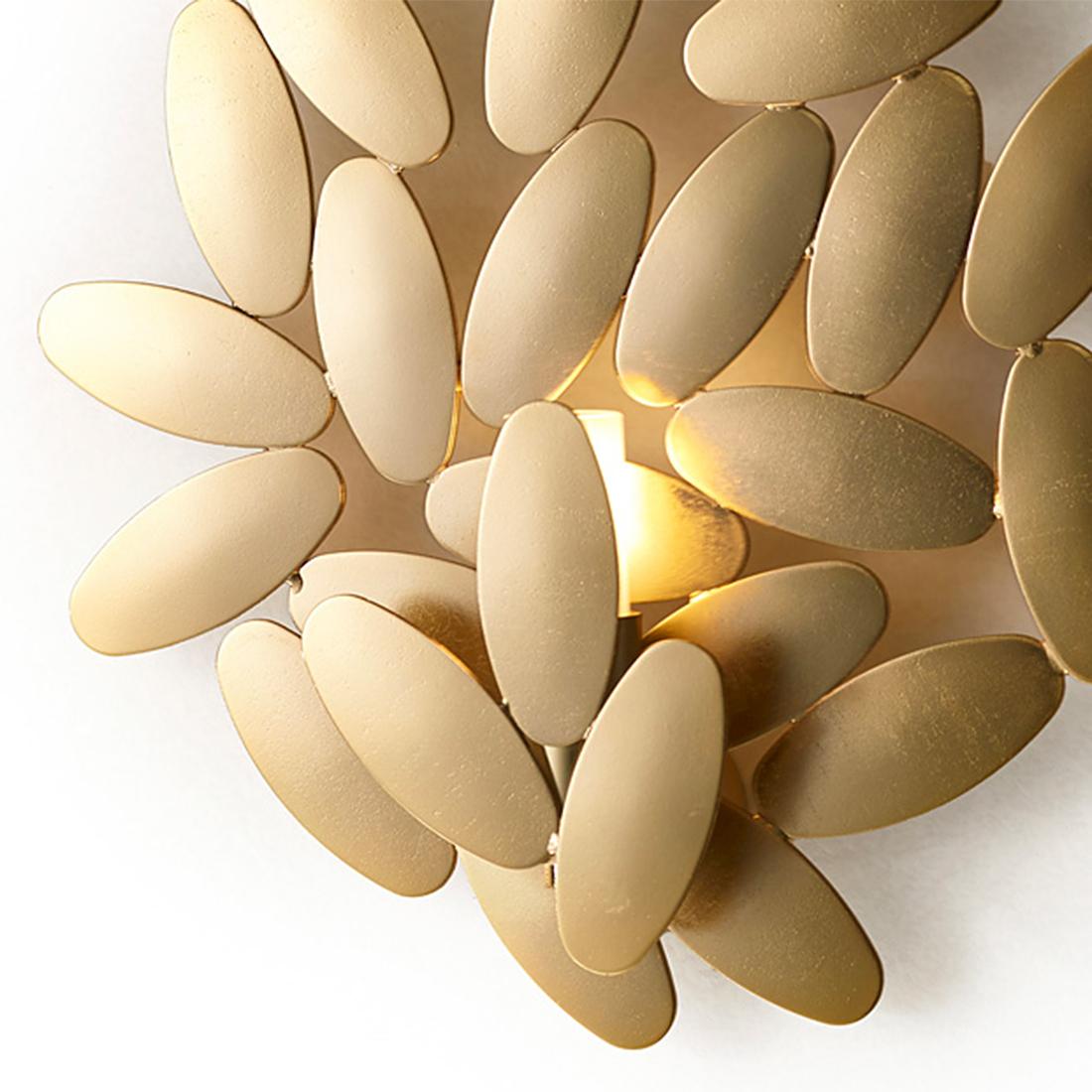 Italian Multileaves Gold Wall Lamp For Sale