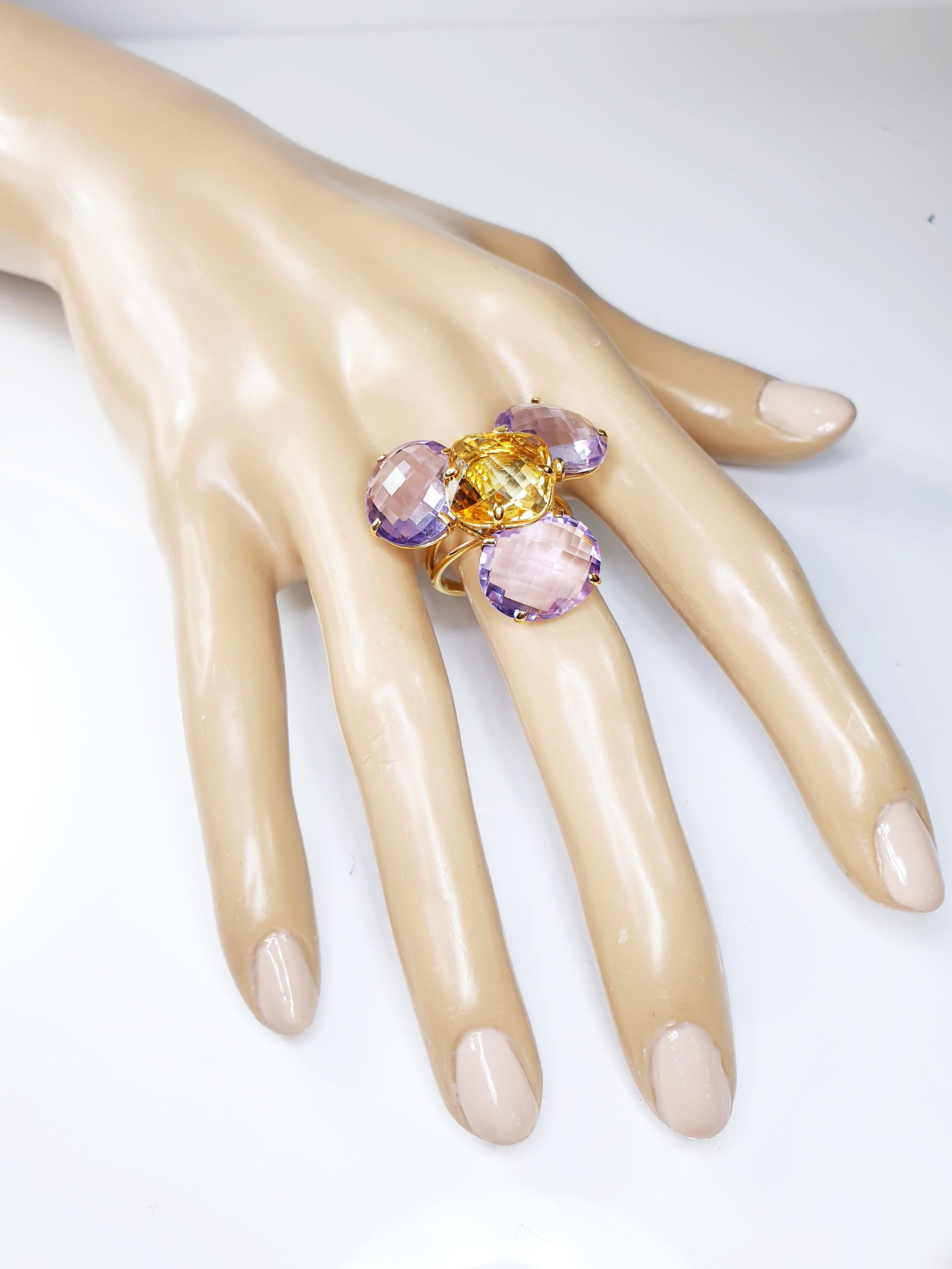 Multiphaceted Flower Ring with Central Citrine and Three Amethysts For Sale 2