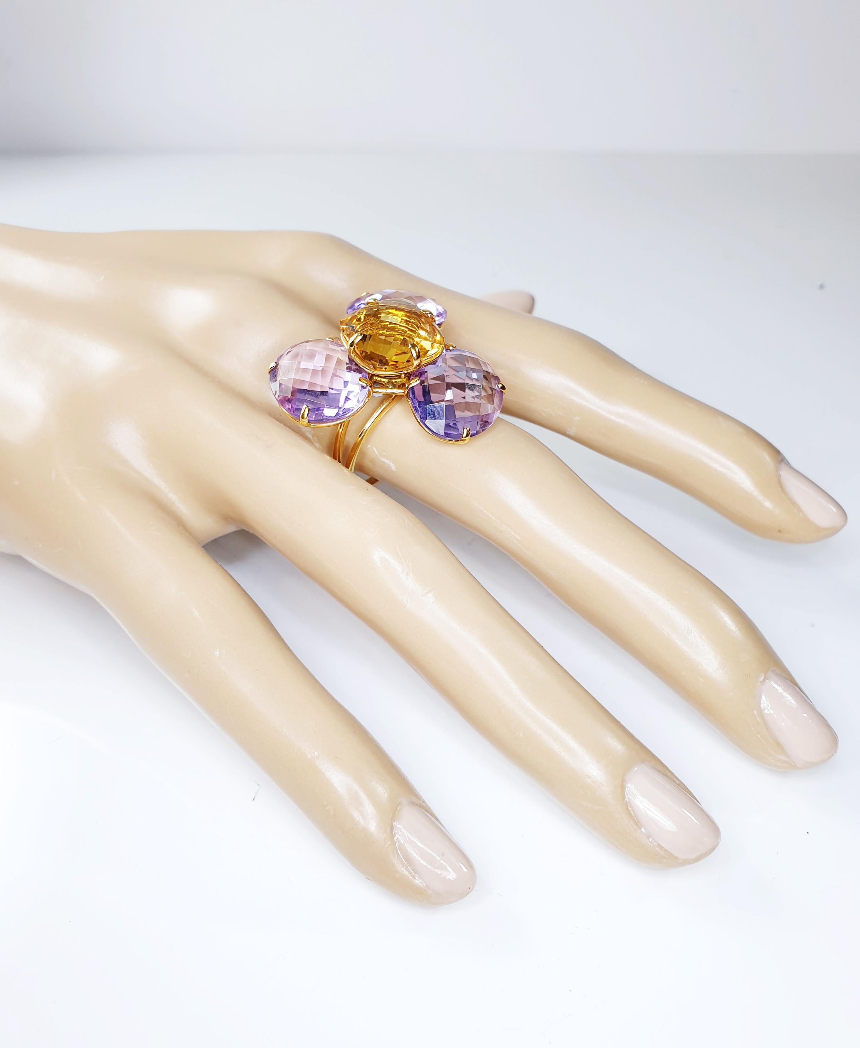 Multiphaceted Flower Ring with Central Citrine and Three Amethysts For Sale 3
