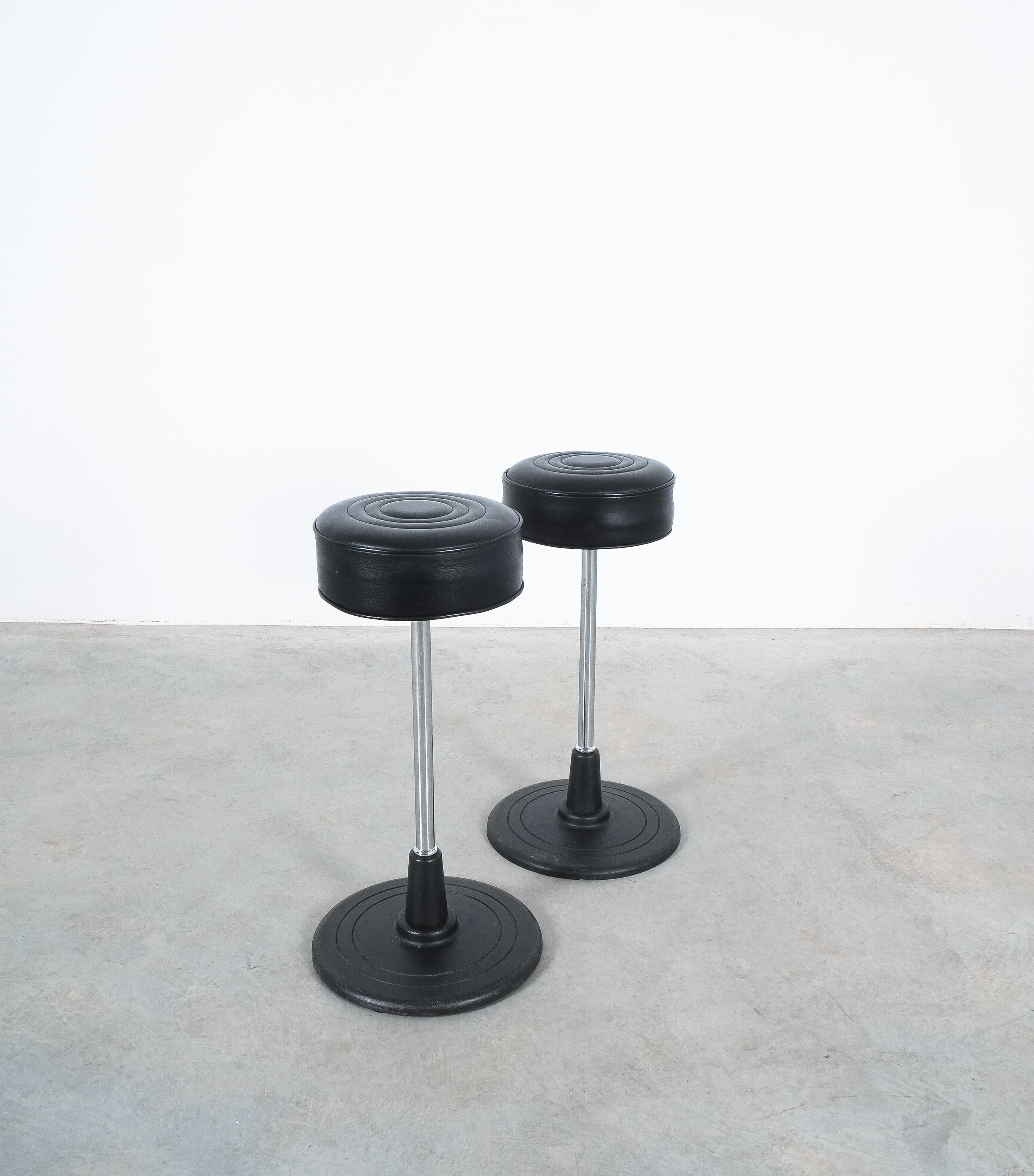 Italian  Eileen Gray Bar Stool No. 1 Black Leather Chrome, circa 1920 For Sale