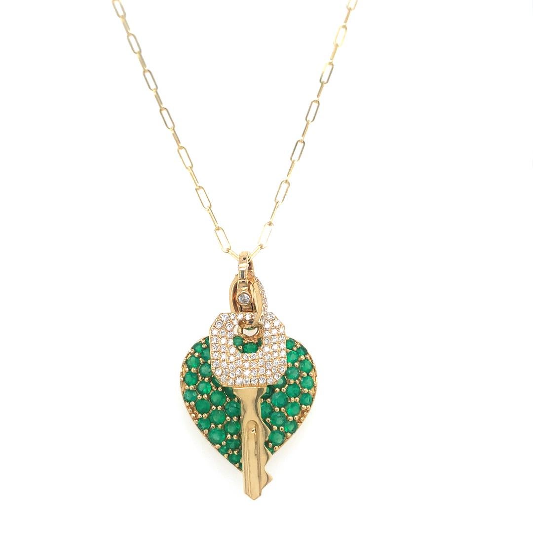 Multiple gold diamonds pendant necklace In New Condition For Sale In New York, NY