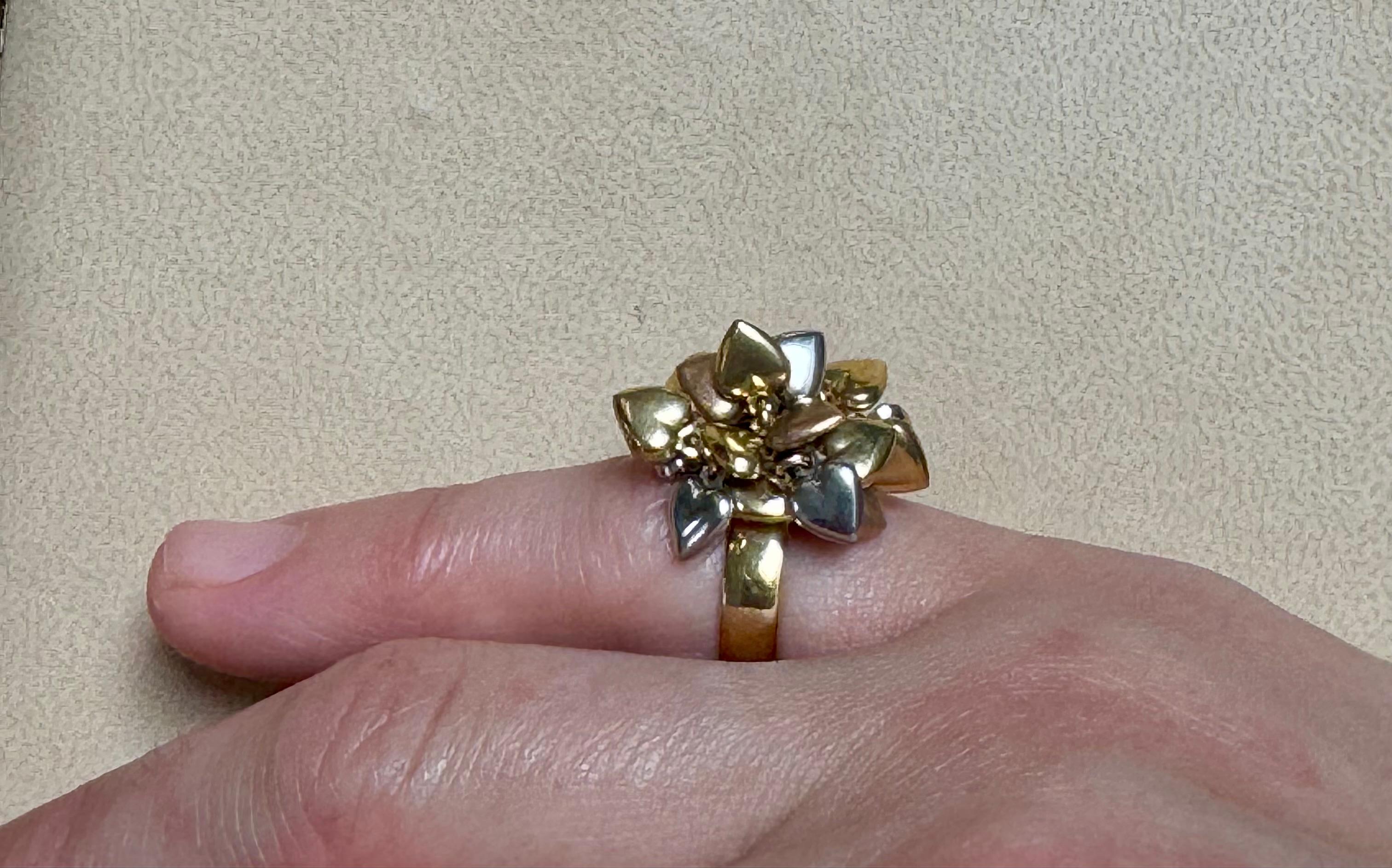 Anello a cuore multiplo fluttuante in oro giallo, rosa e bianco 18 Kt misura 6 in vendita 11