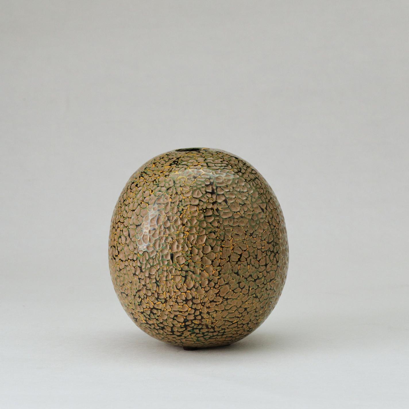 Kleine Husk-Vase mit mehrlagigem strukturiertem Urushi-Lack von Alexander Lamont (Art déco) im Angebot