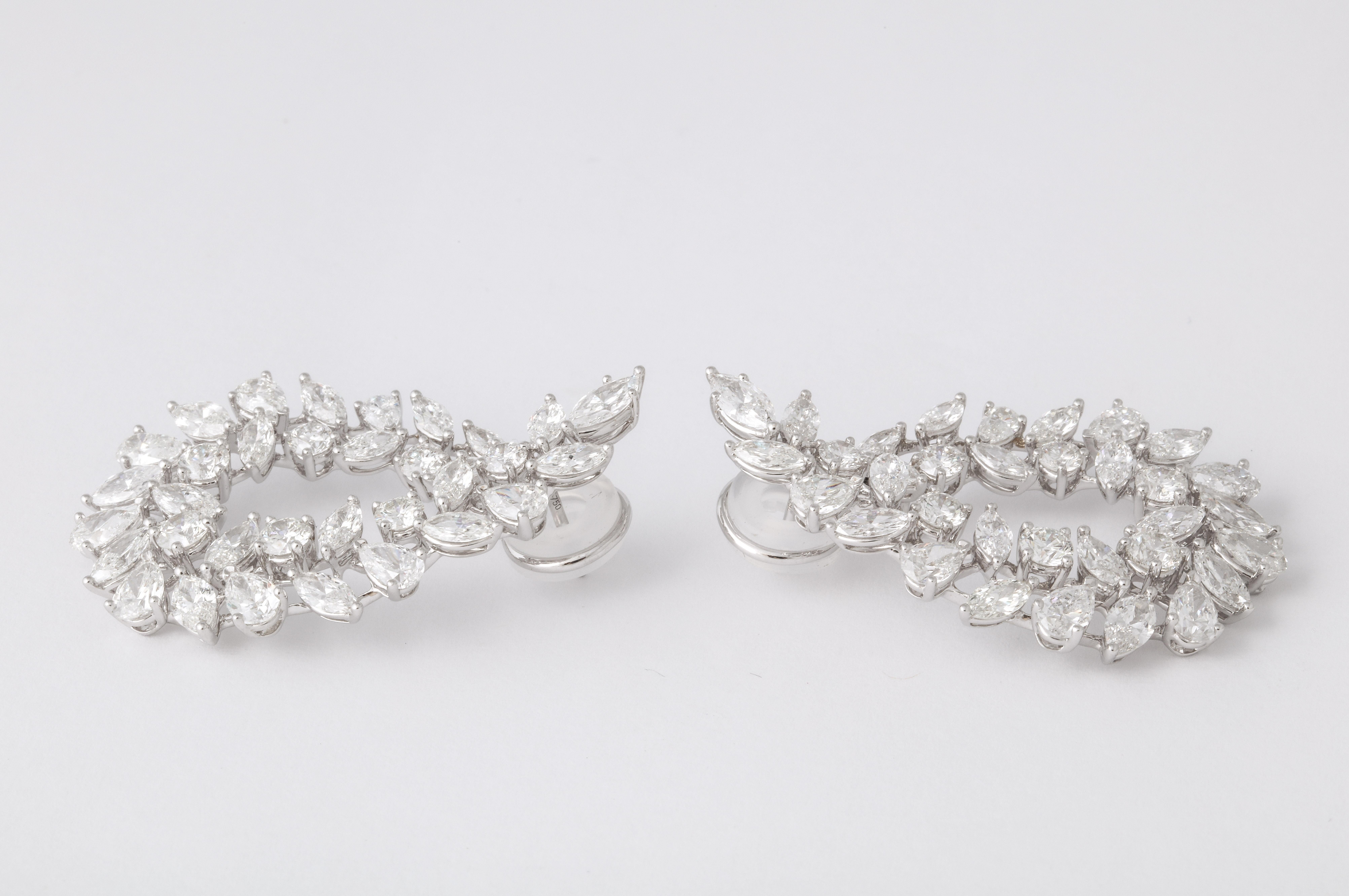 Diamant-Wirbel-Ohrring in Form eines Wirbels im Angebot 2