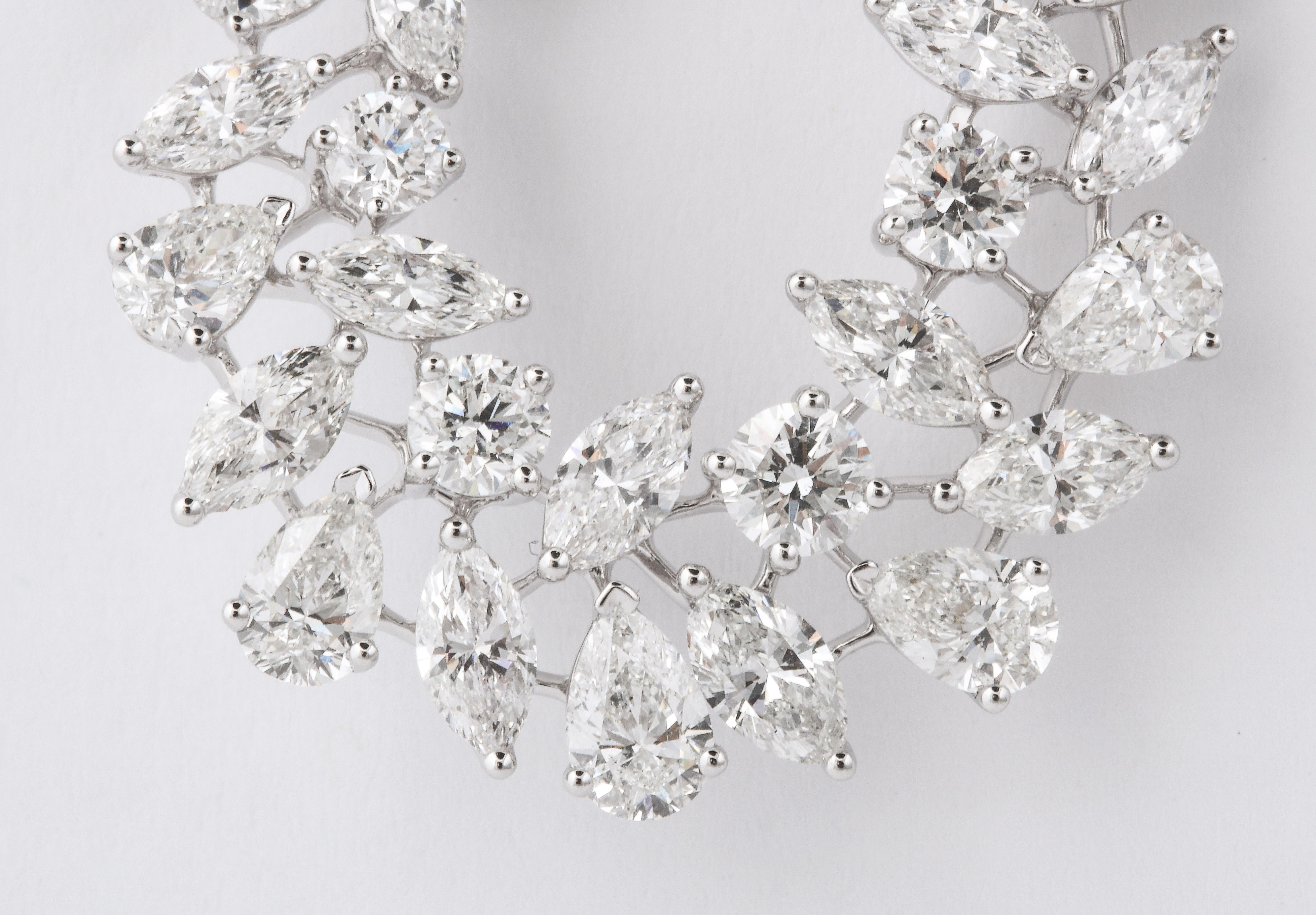 Diamant-Wirbel-Ohrring in Form eines Wirbels im Angebot 3