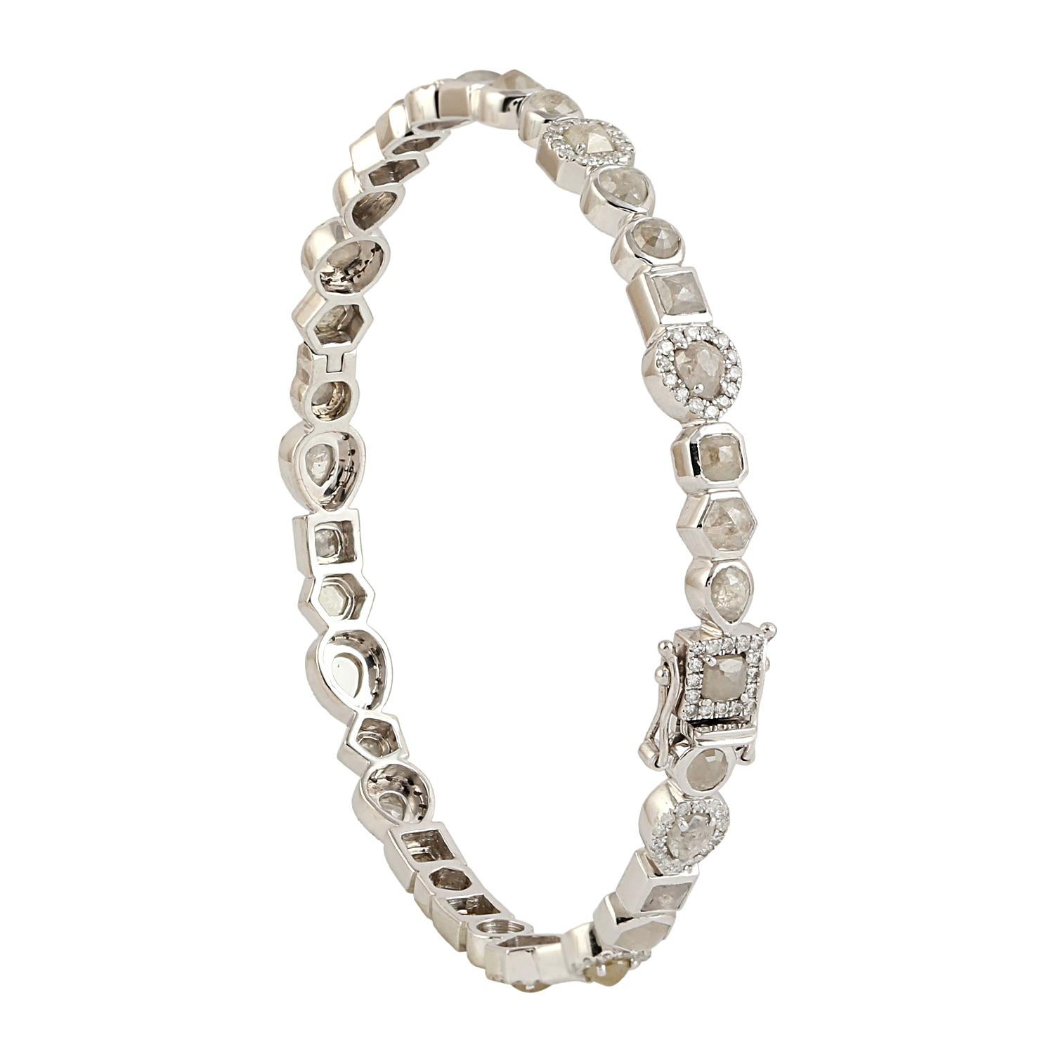 18KT:17.074g,D:7.79ct, 
