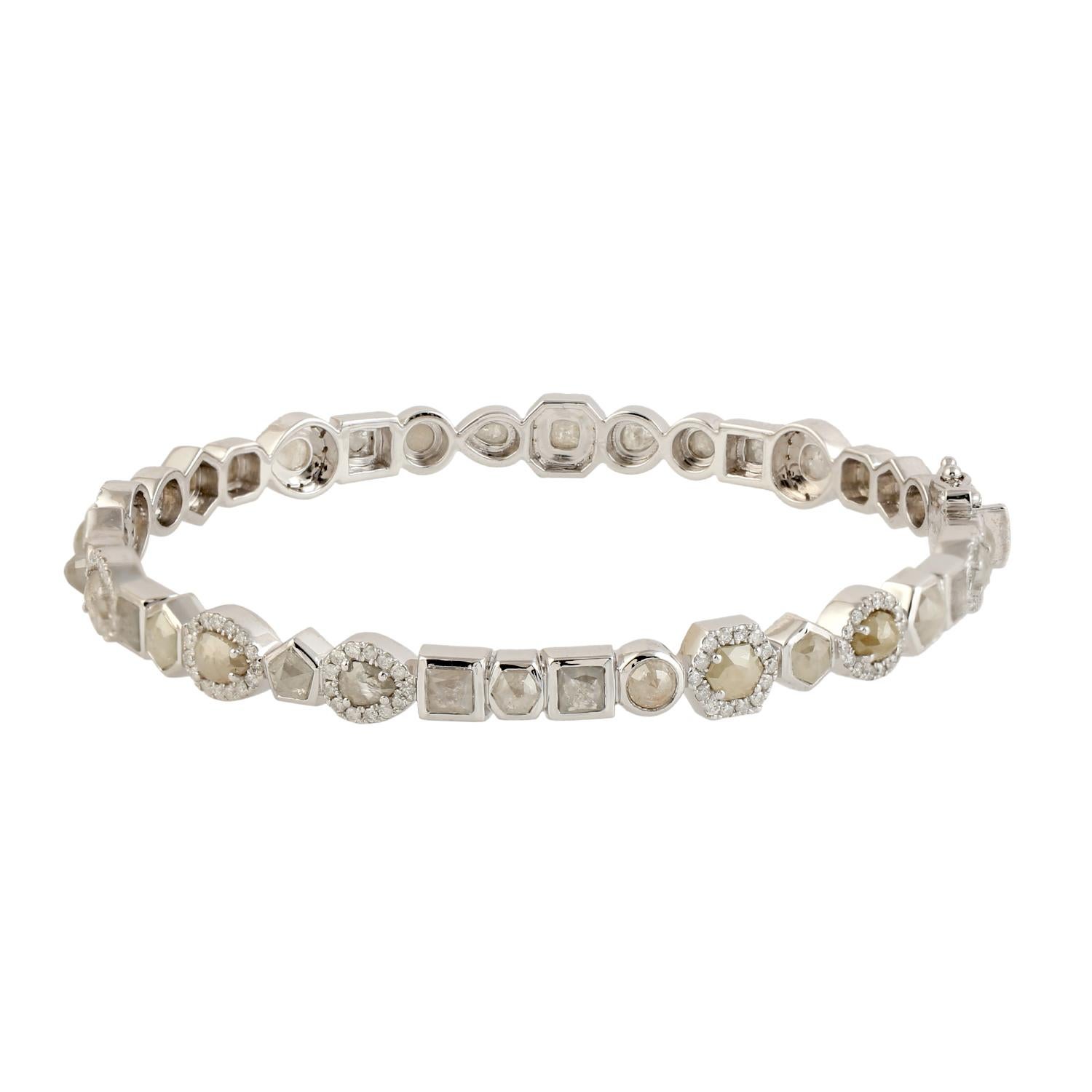 Multishaped Ice Diamonds Tennis Bracelet Made In 18k White Gold In New Condition For Sale In New York, NY