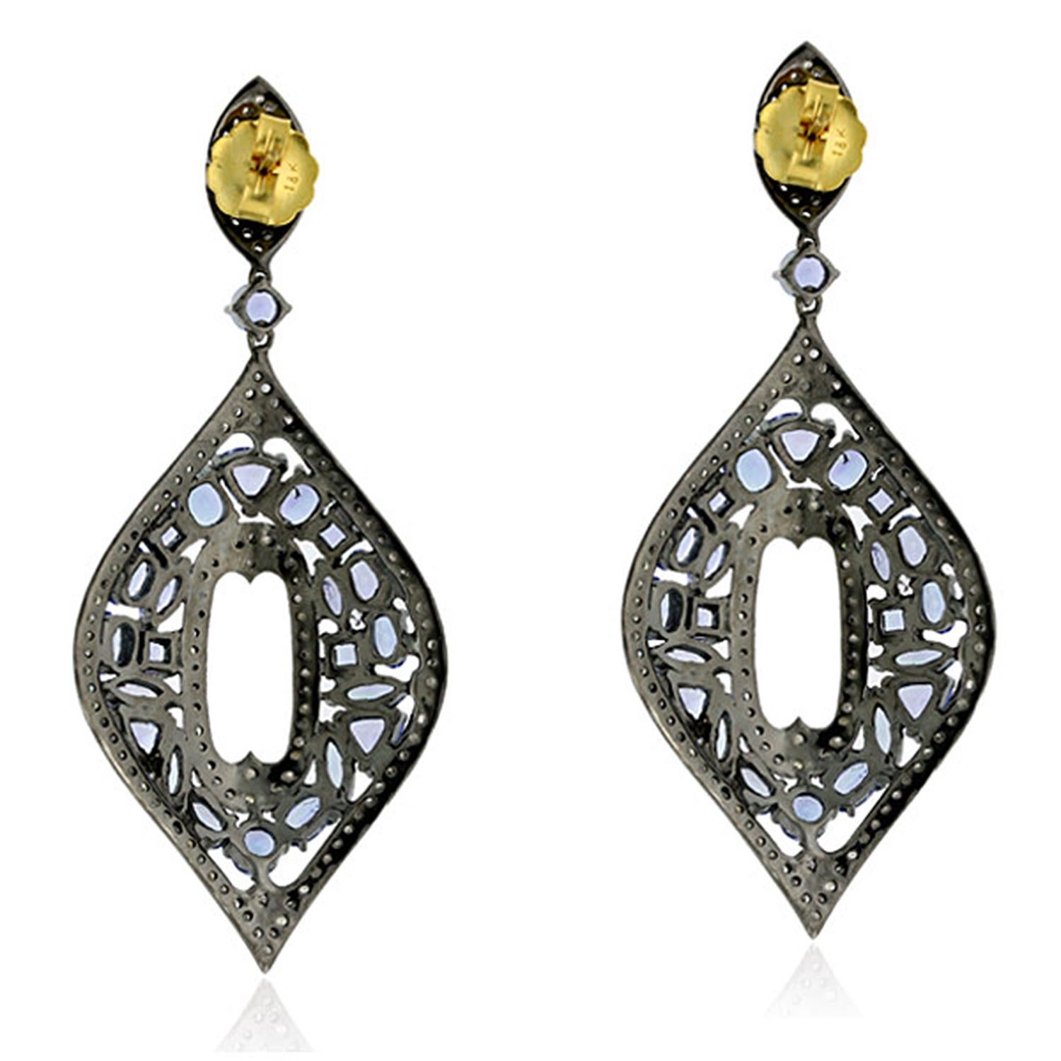 Mixed Cut Multishaped Tanzanite Dangle Earrings Set In 18k Yellow Gold & Silver For Sale