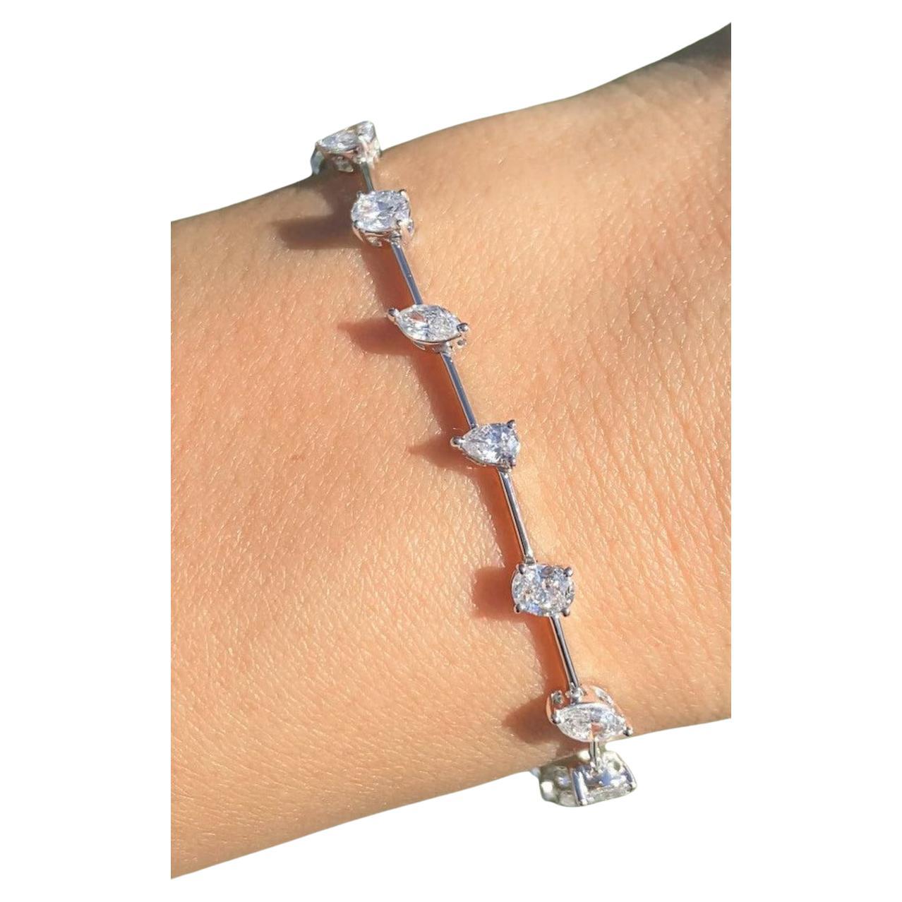 Multishaped VVS Natural 3 Carat Diamond Tennis Bracelet 18k gold For Sale