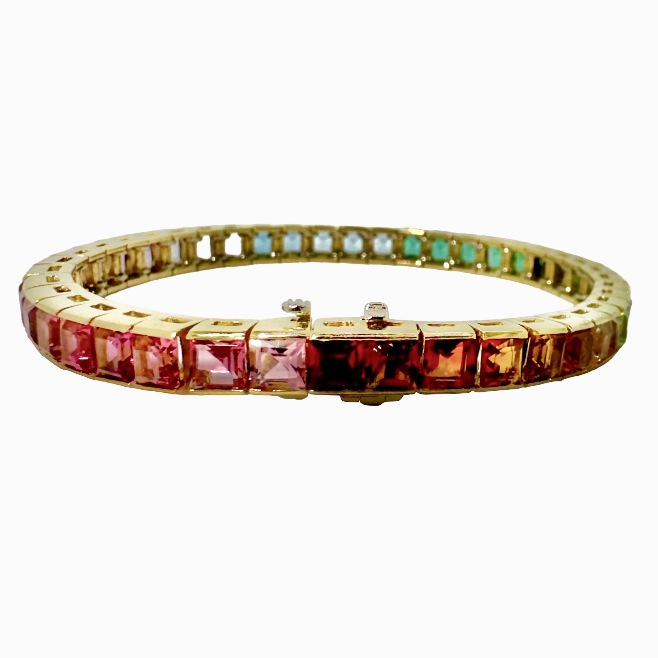 Bracelet multi-pierres de couleur arc-en-ciel en or jaune 18 carats Bon état - En vente à Palm Beach, FL