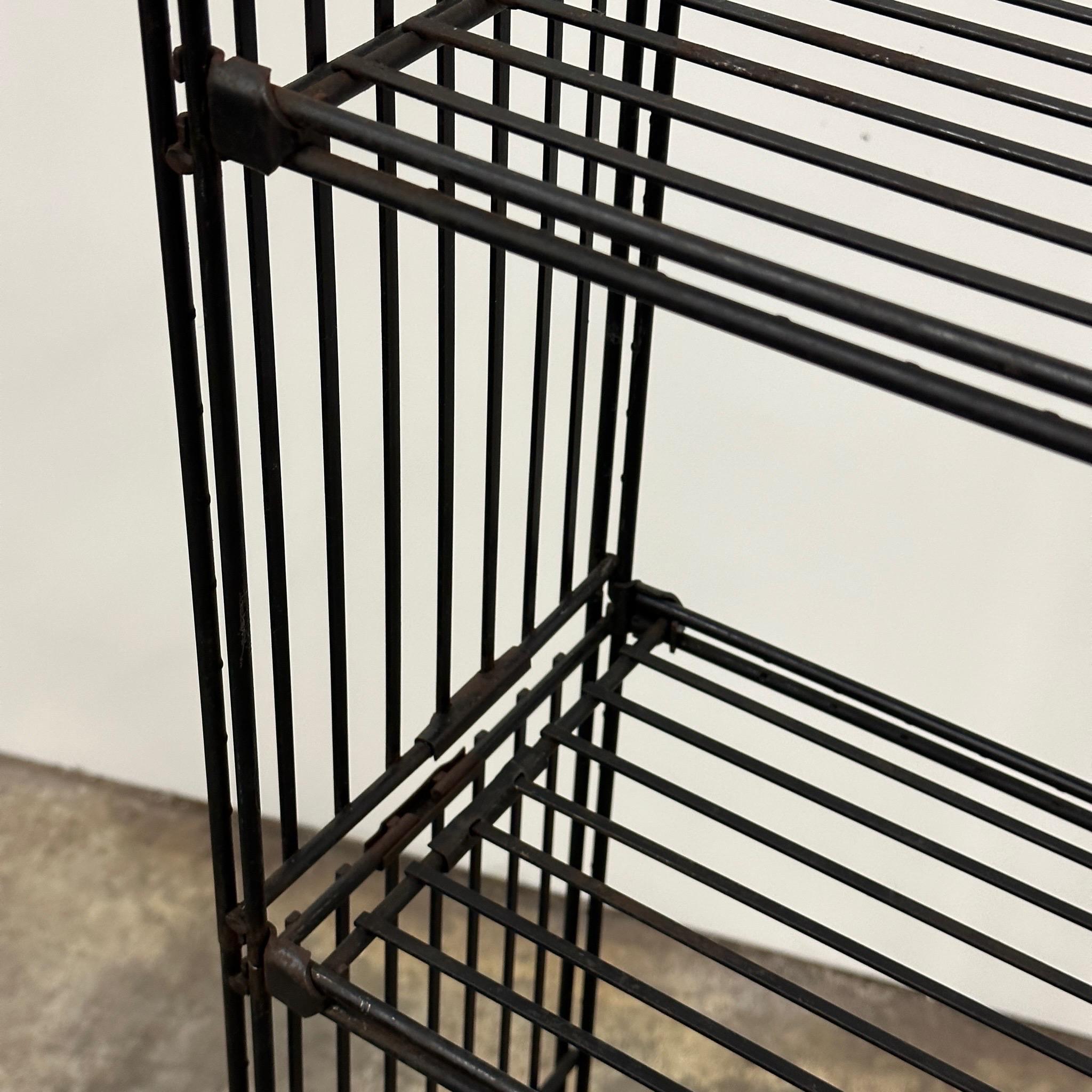 Moderne Étagère en fer de Multistrux par Multimueble
