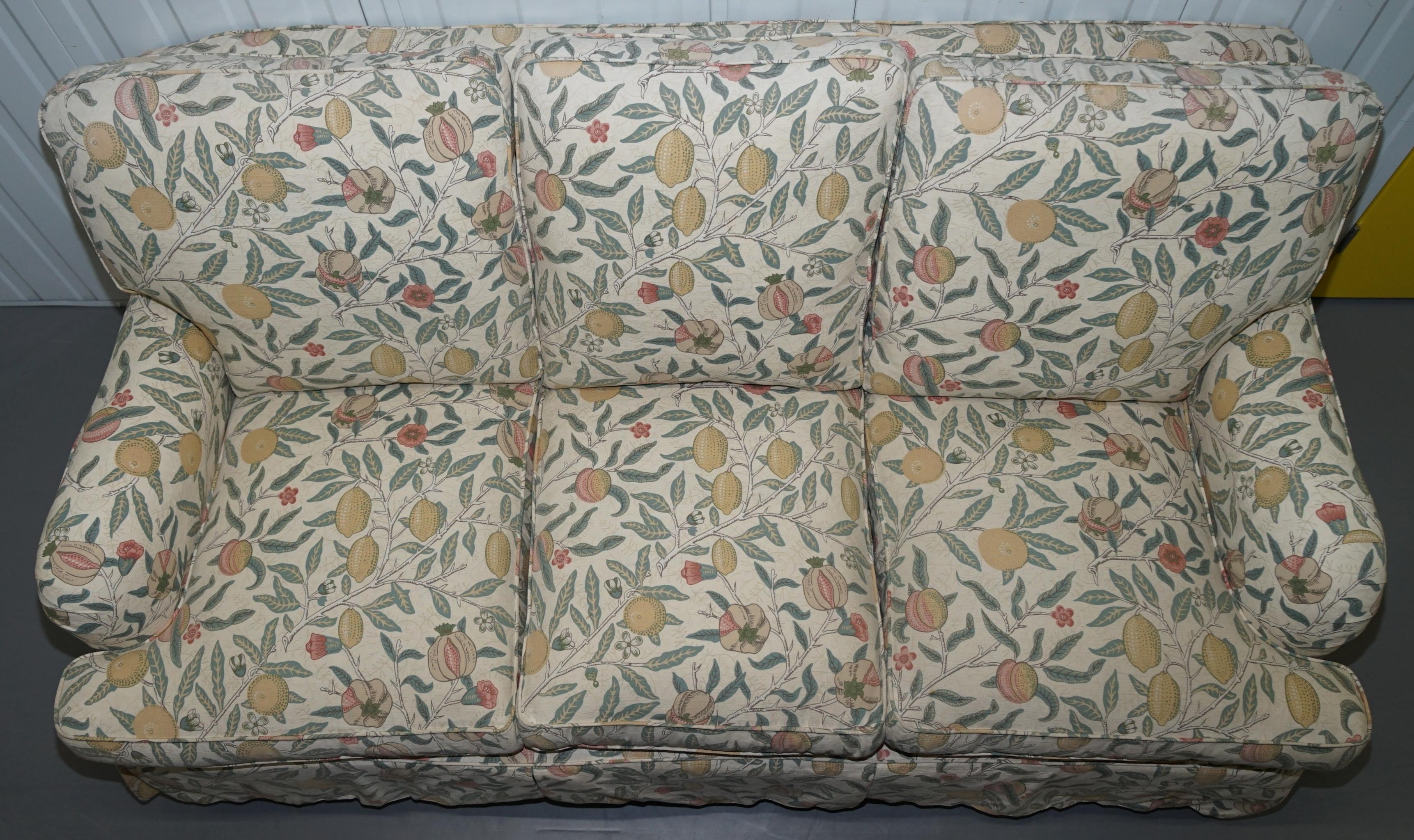 Hand-Crafted Multiyork Howard Sofa and Pair of Armchairs Suite Floral Upholstery