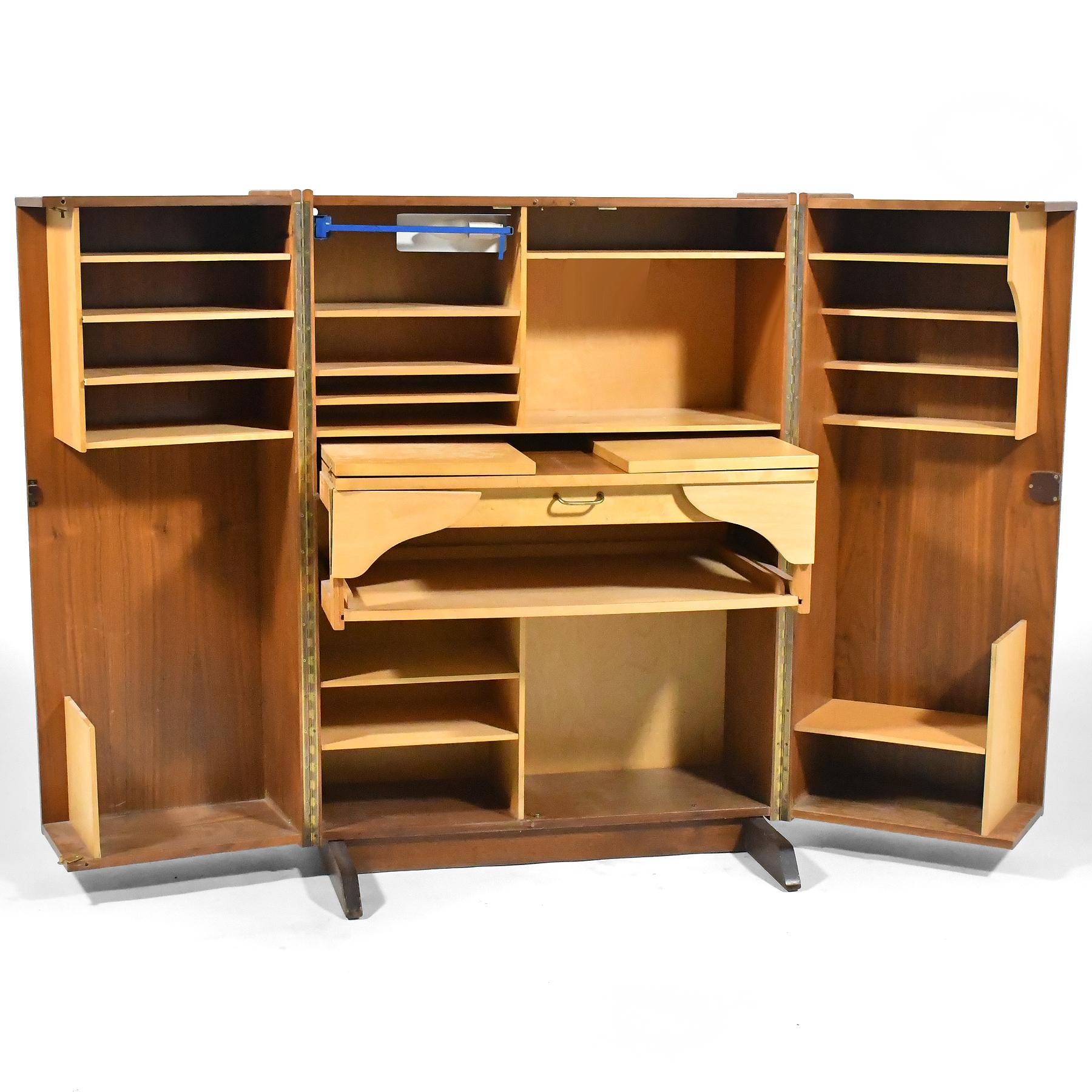 Mummenthaler and Meier Magic Box Desk 1