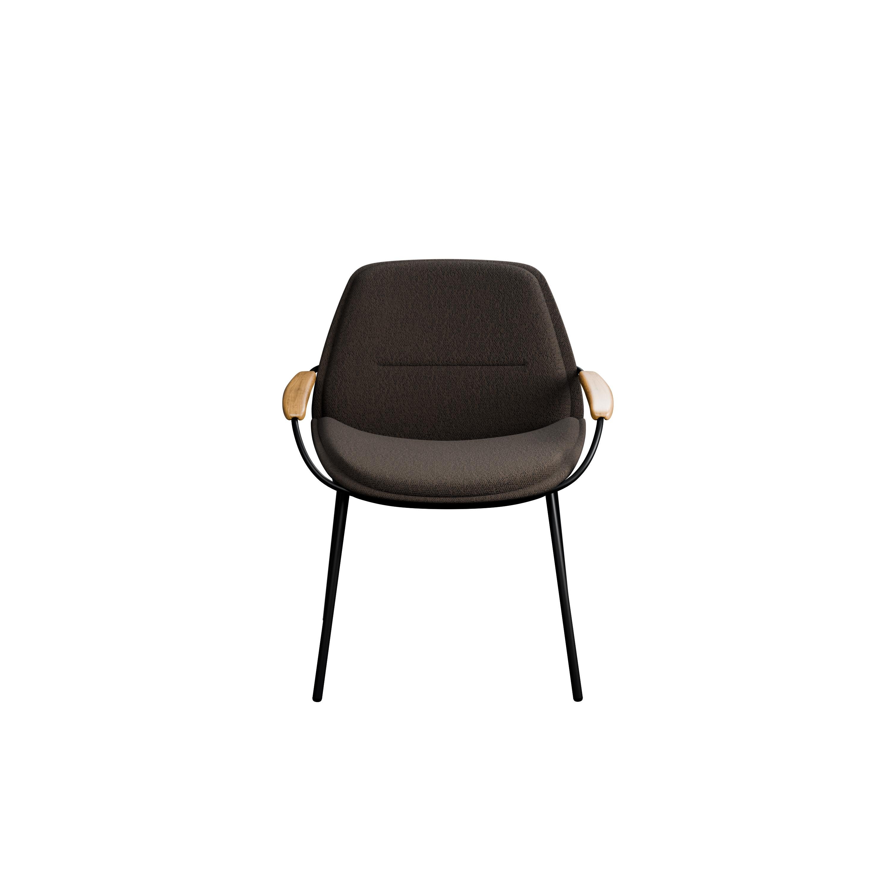 Conçue pour être utilisée aussi bien en salle à manger qu'au bureau, la chaise Eleg avec accoudoirs en bois est une chaise polyvalente qui offre une solution unique et élégante pour votre intérieur.

Fabriqué à partir d'un cadre robuste en fer époxy