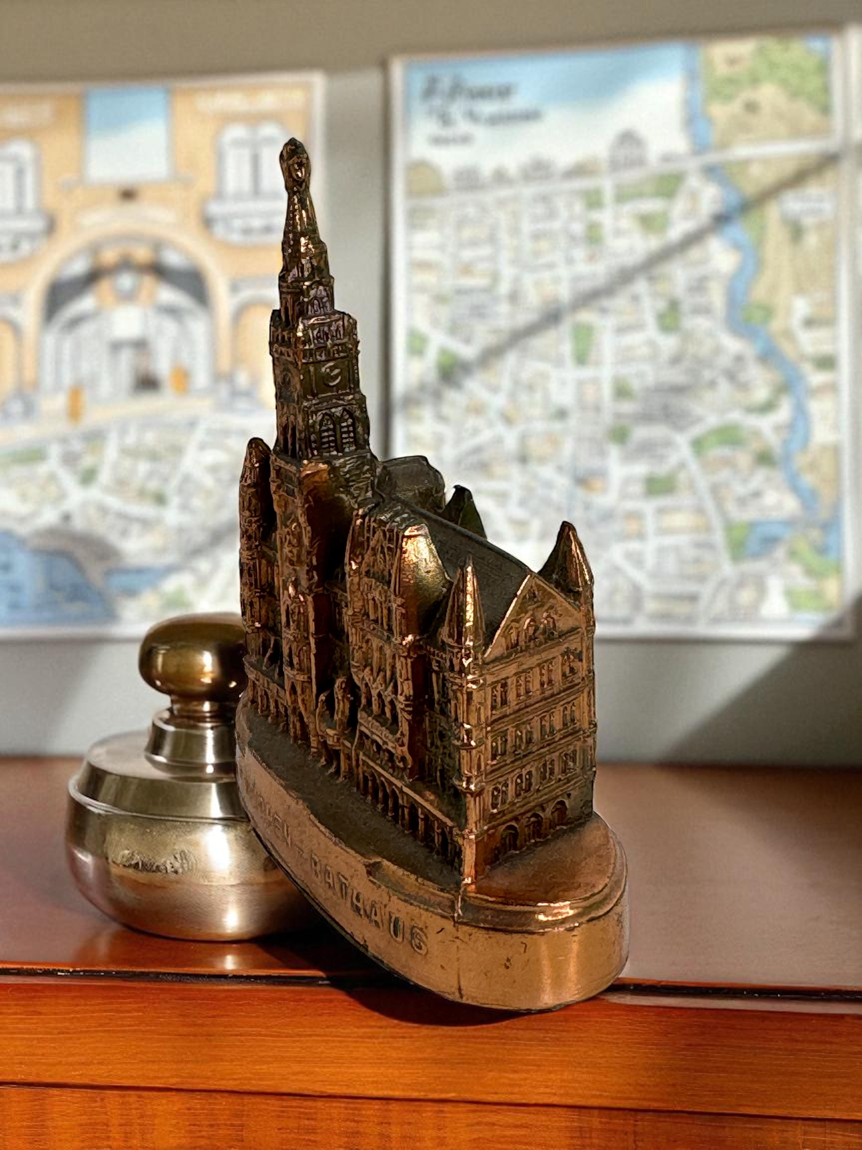 Munich City Hall Souvenir Building Architectural Collectible Germany 1920s en vente 4