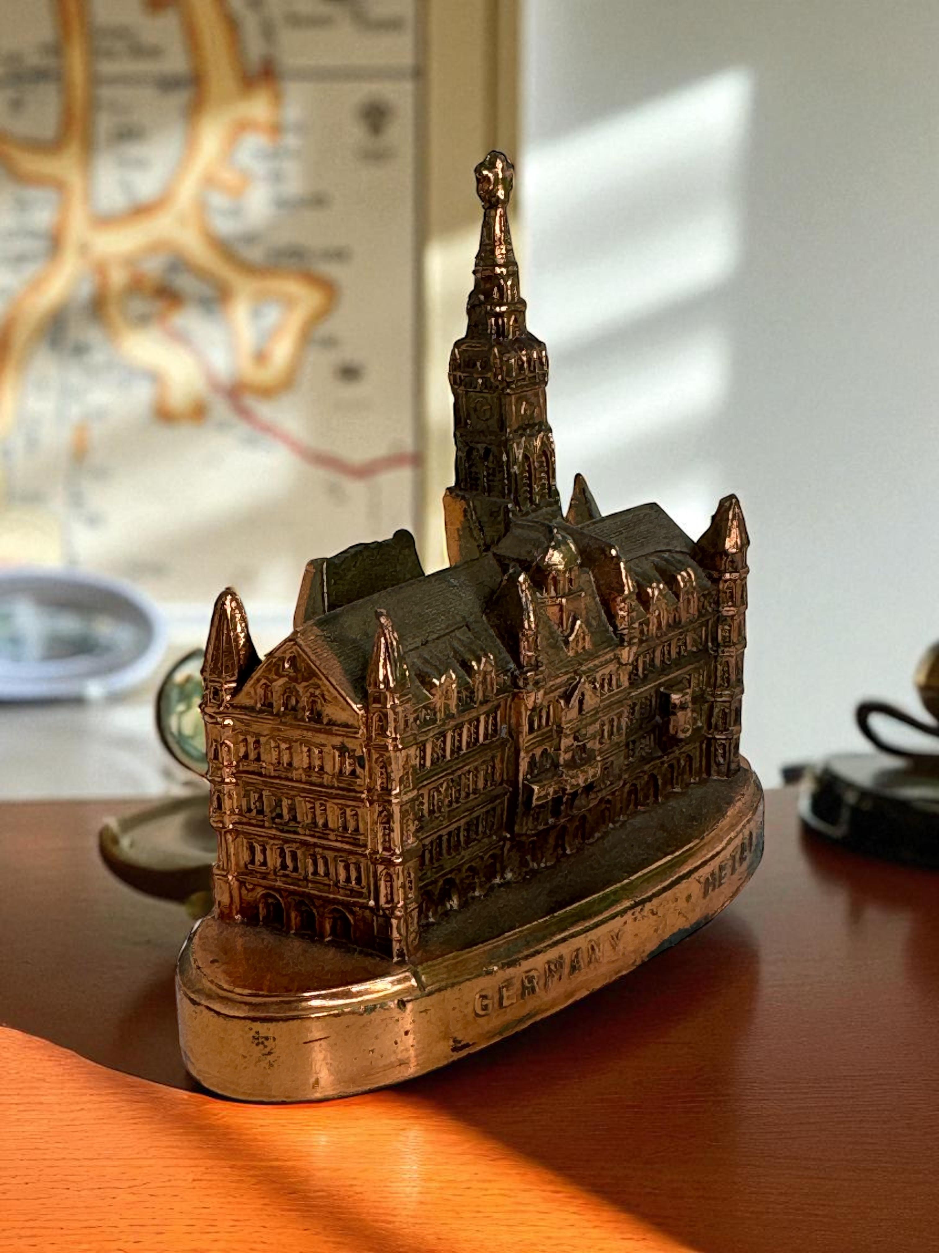 Munich City Hall Souvenir Building Architectural Collectible Germany 1920s en vente 5