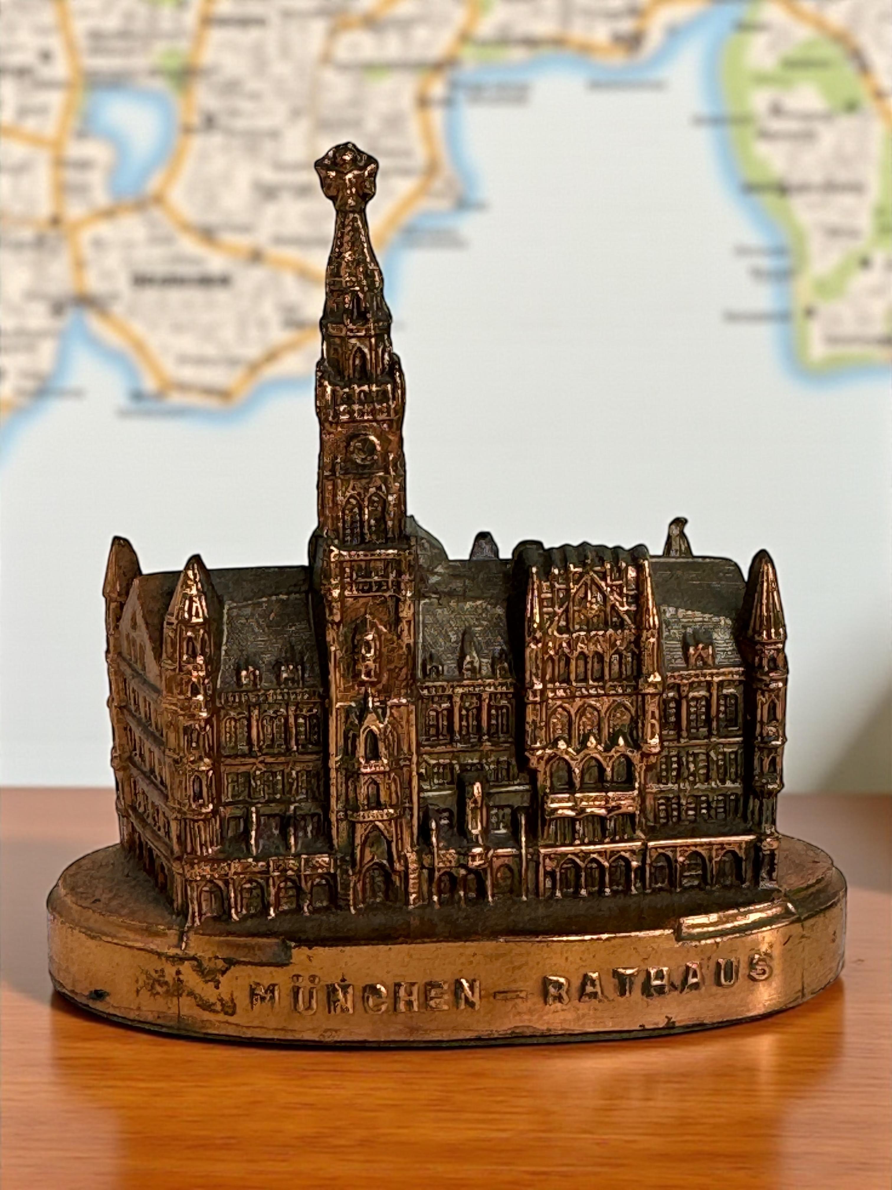 Munich City Hall Souvenir Building Architectural Collectible Germany 1920s en vente 1