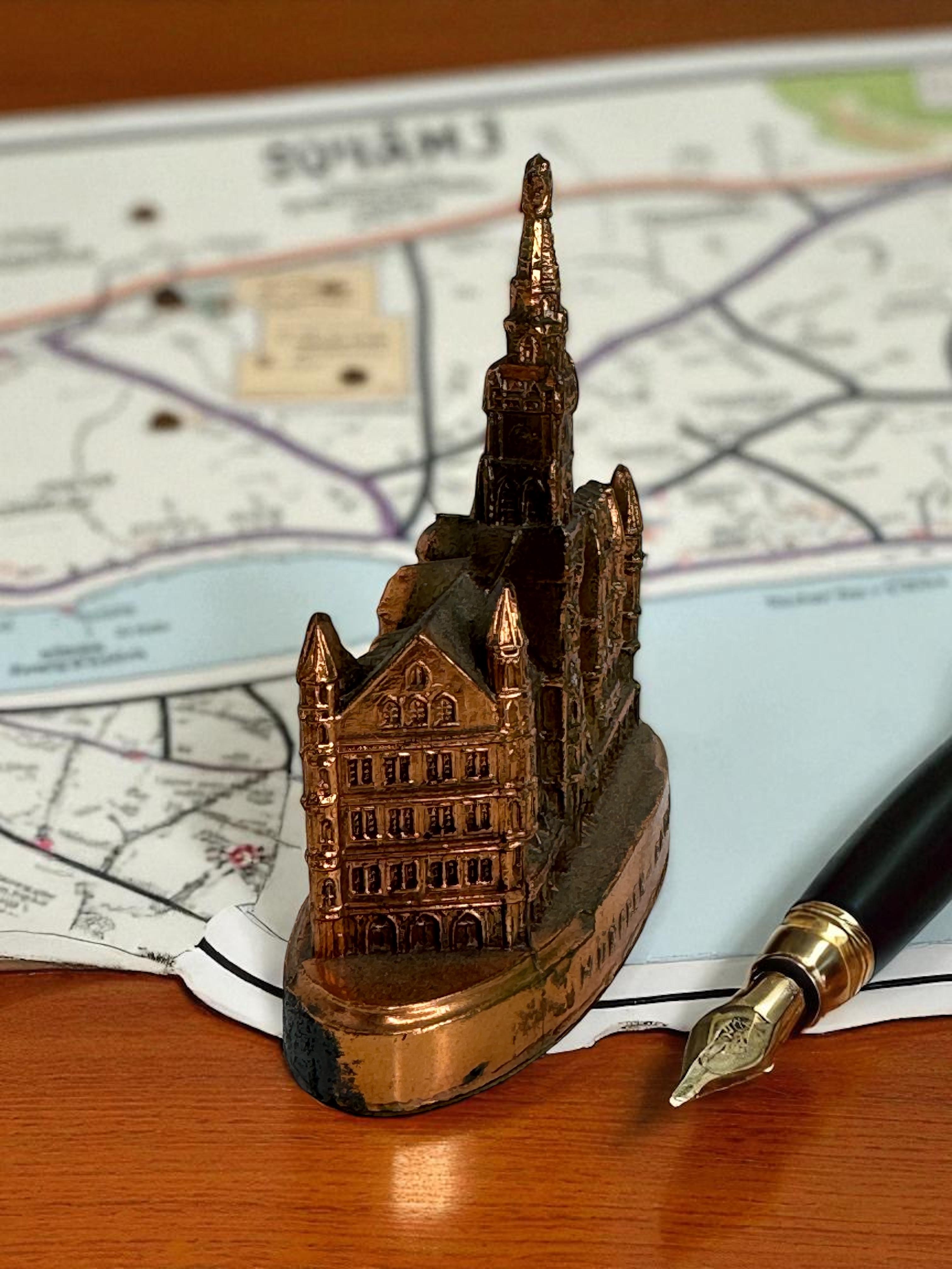 Munich City Hall Souvenir Building Architectural Collectible Germany 1920s en vente 2
