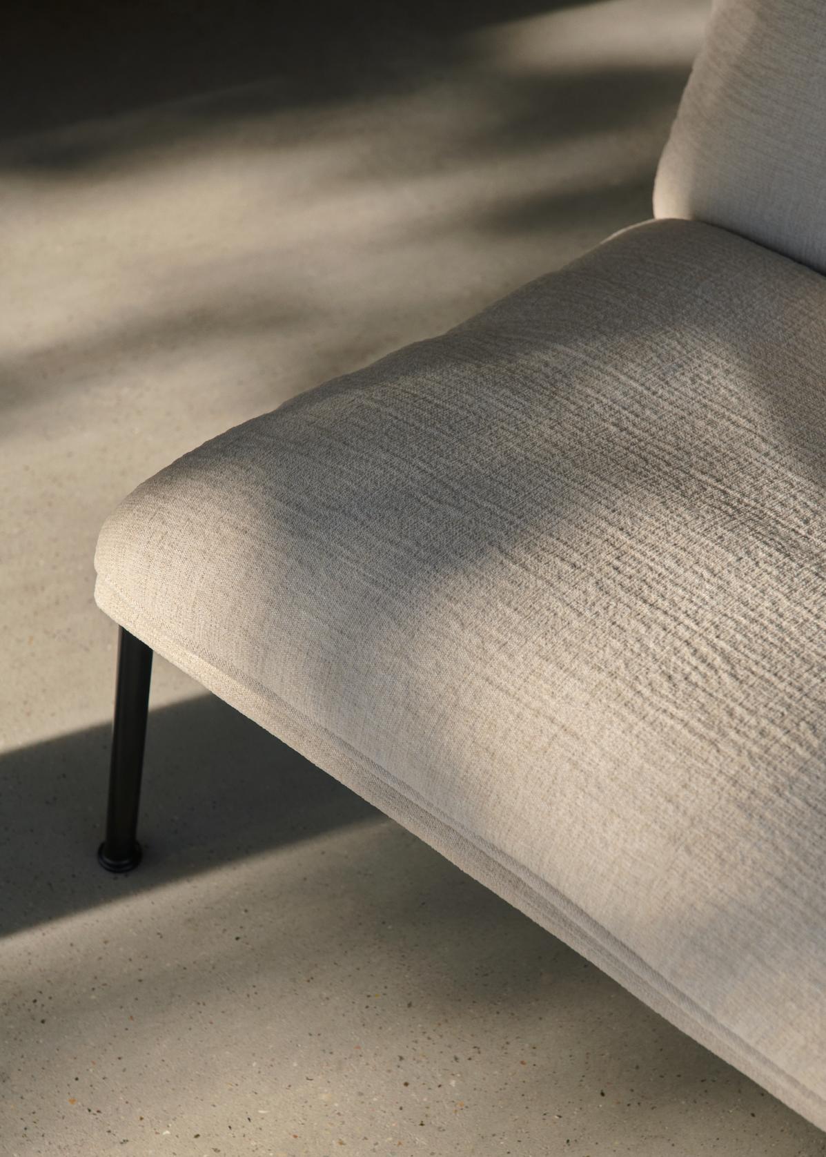 Scandinave moderne Chaise longue à dossier haut Muno en Kvadrat (Cifrado 0221)/Noir chaud, Luca Nichetto en vente