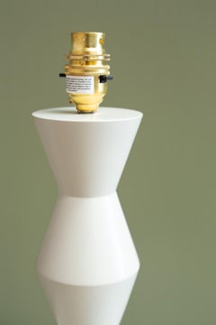 'Munro' turned wood lamp - Haar
