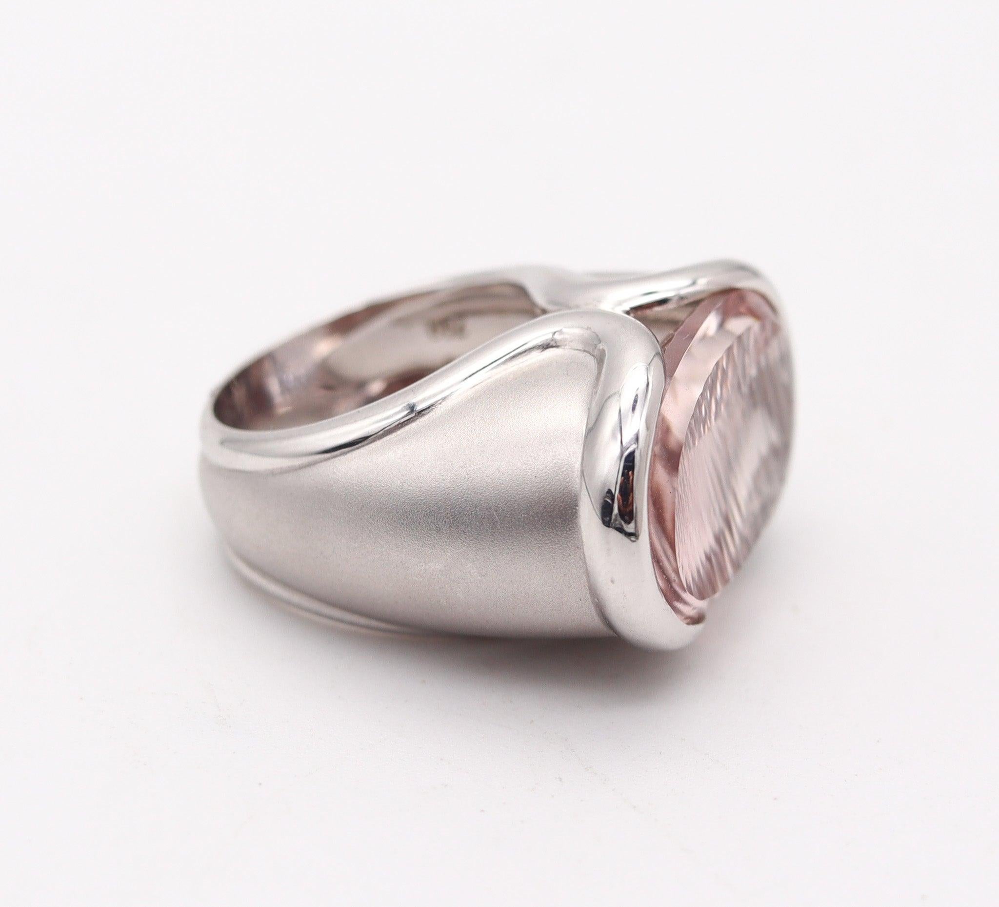MUNSTEINER Cut Sculptural Ring In  18Kt White Gold With 28.85 Cts Morganite In Excellent Condition For Sale In Miami, FL