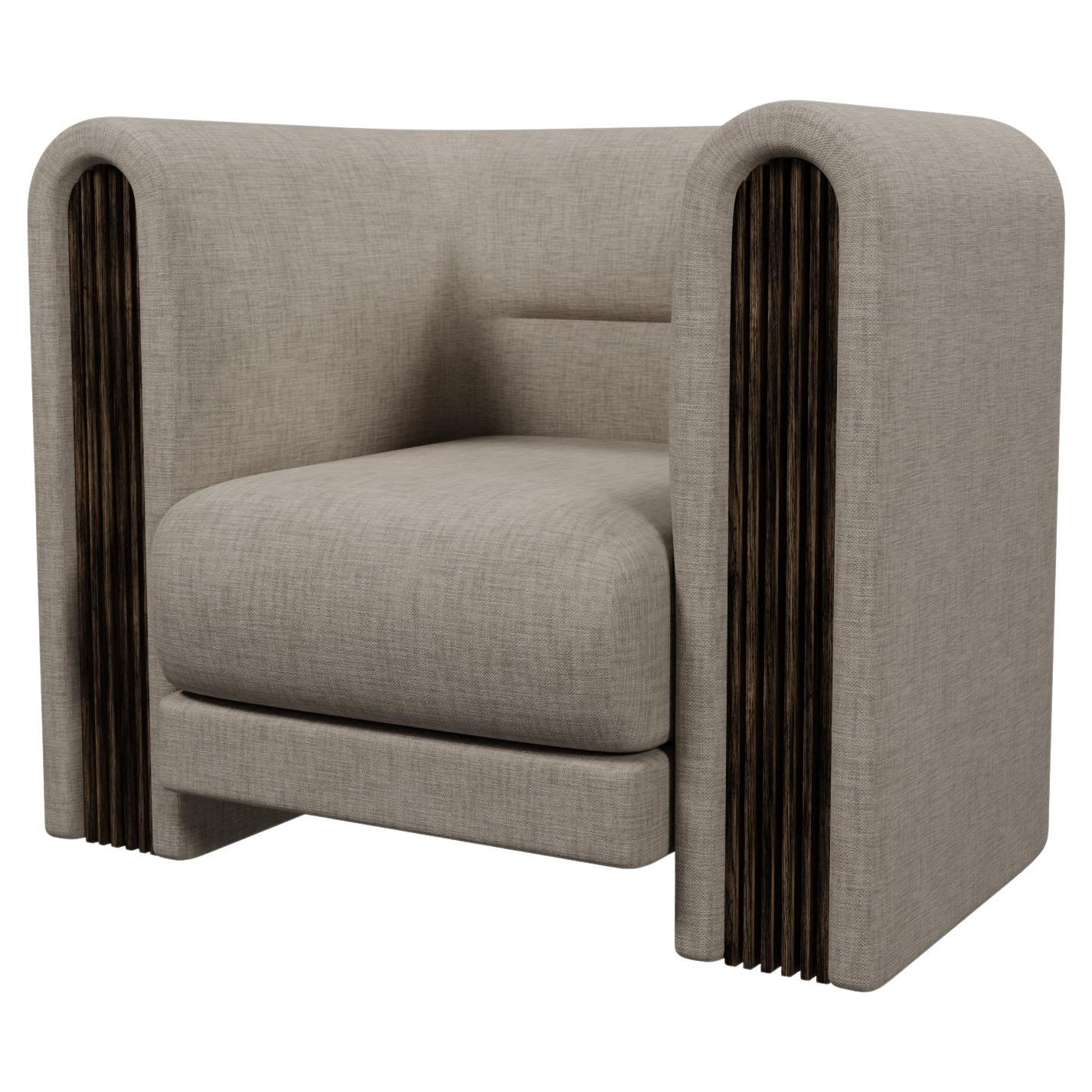 Poltrona Munu in tessuto Fabrice Beige realizzata a mano da Murmurio