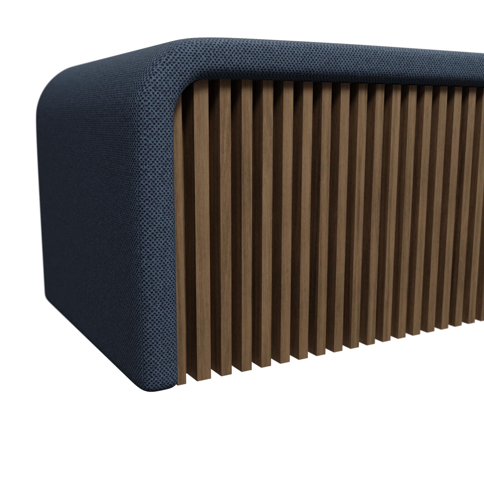 Portugais Munu Pouf 1.6 in Easy Clean Night Blue fabric handcrafted by Murmurio en vente