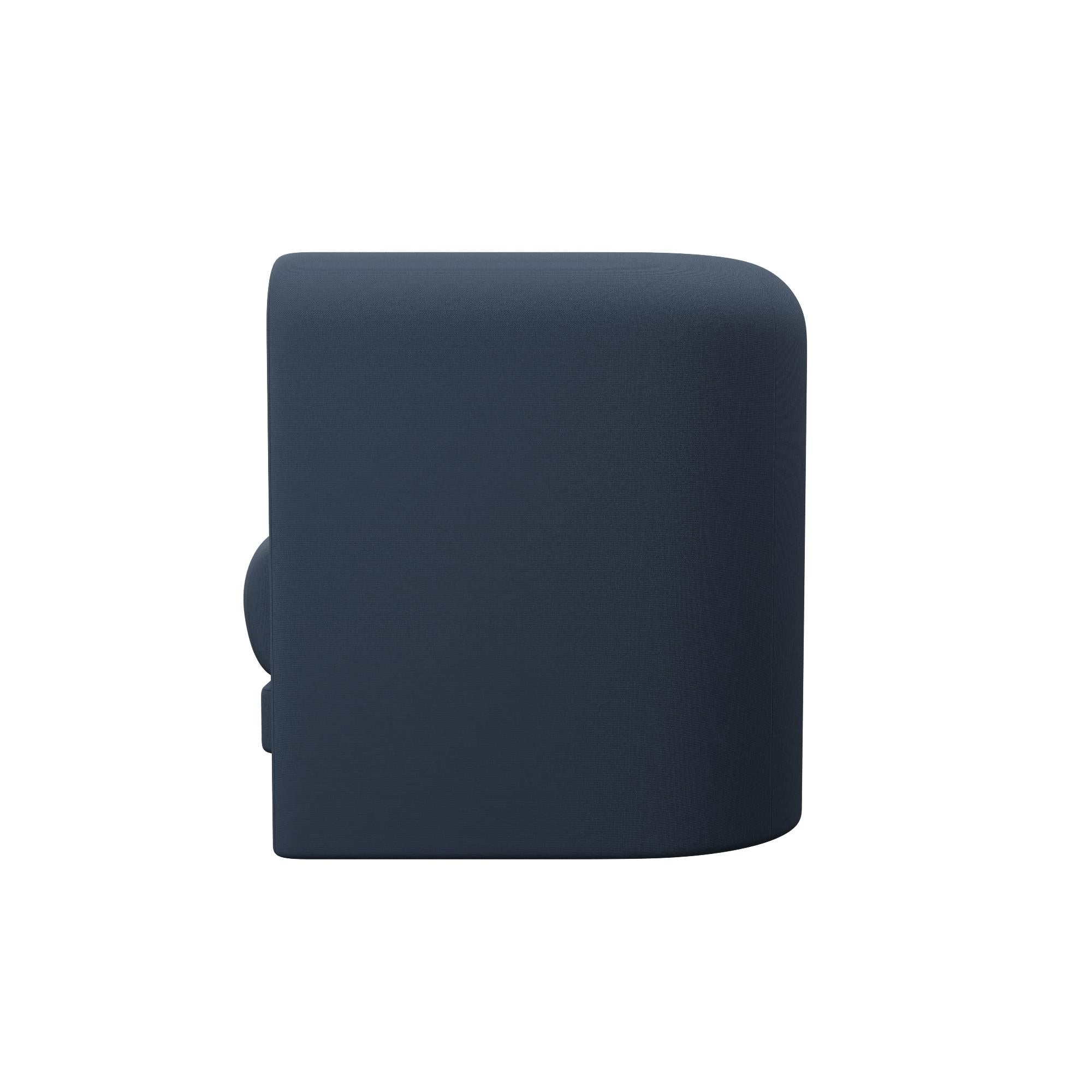 Munu three-seater sofa in Easy Clean - Night Blue handcrafted by Murmurio im Zustand „Neu“ im Angebot in Lordelo, PT