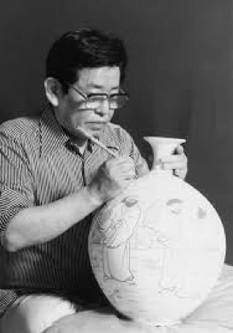 Murakami Genki, Japanese Porcelain Vase, circa 2005 1