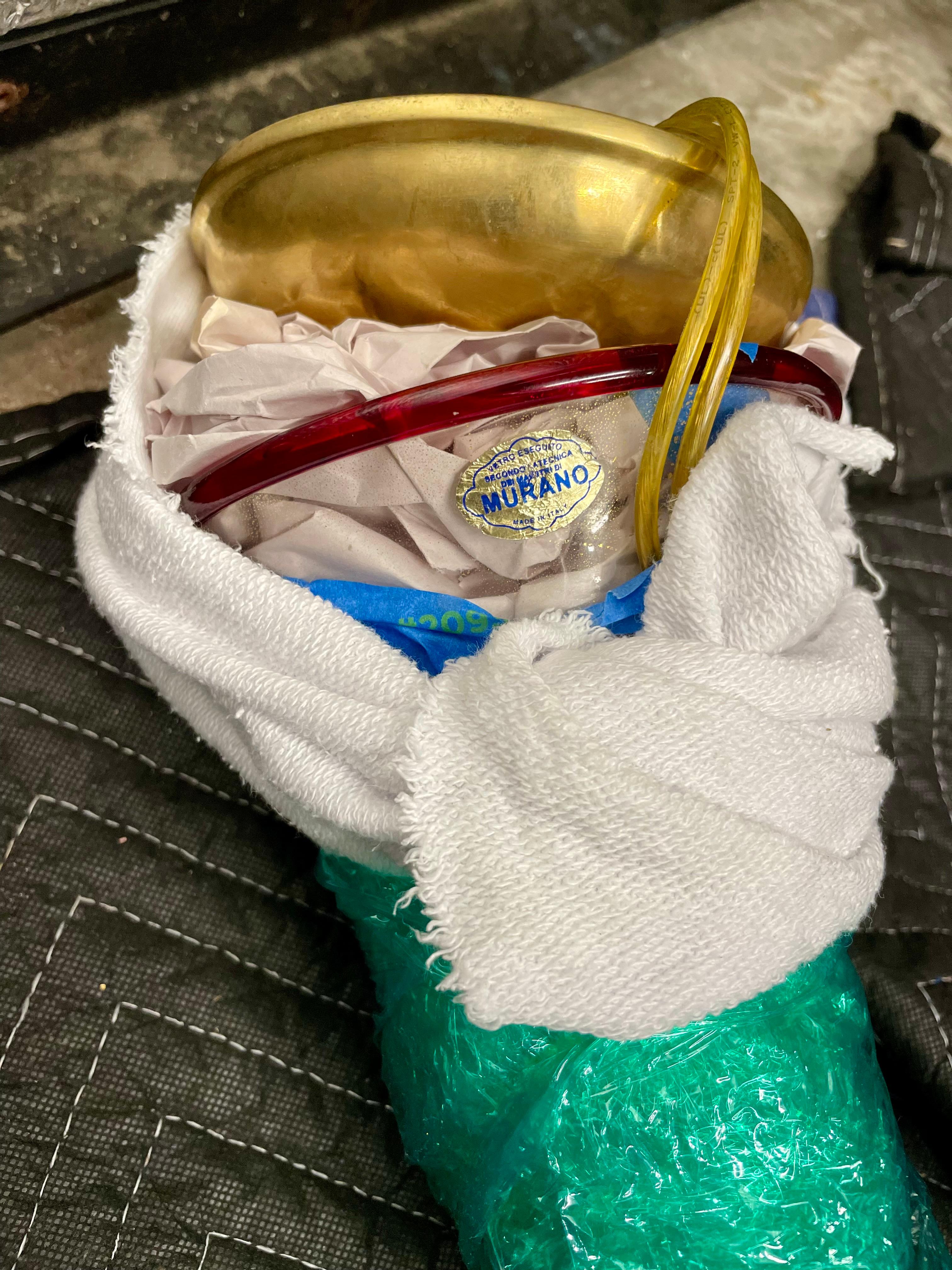 Lampadario a 12 bracci di Murano in oro e rosso rubino in vendita 5