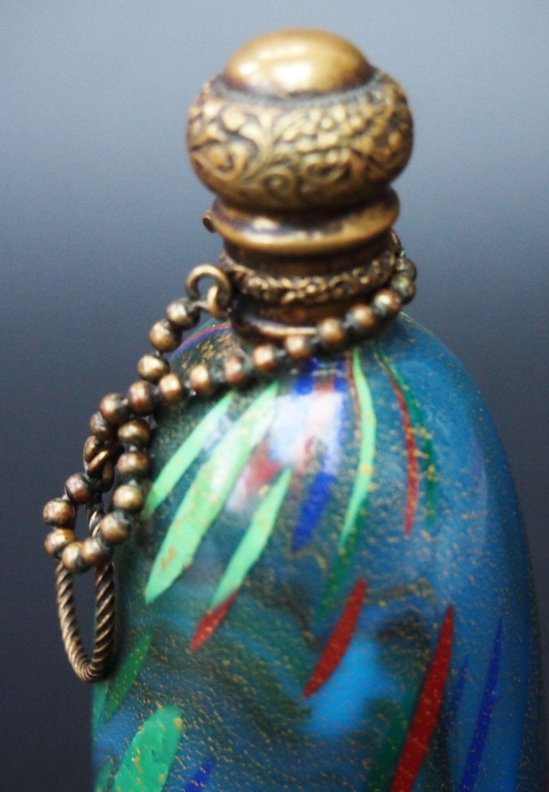 Late 19th Century Murano 1890s Chatelaine Scent Bottle w/original Metal Cap & Inner Glass Stopper For Sale