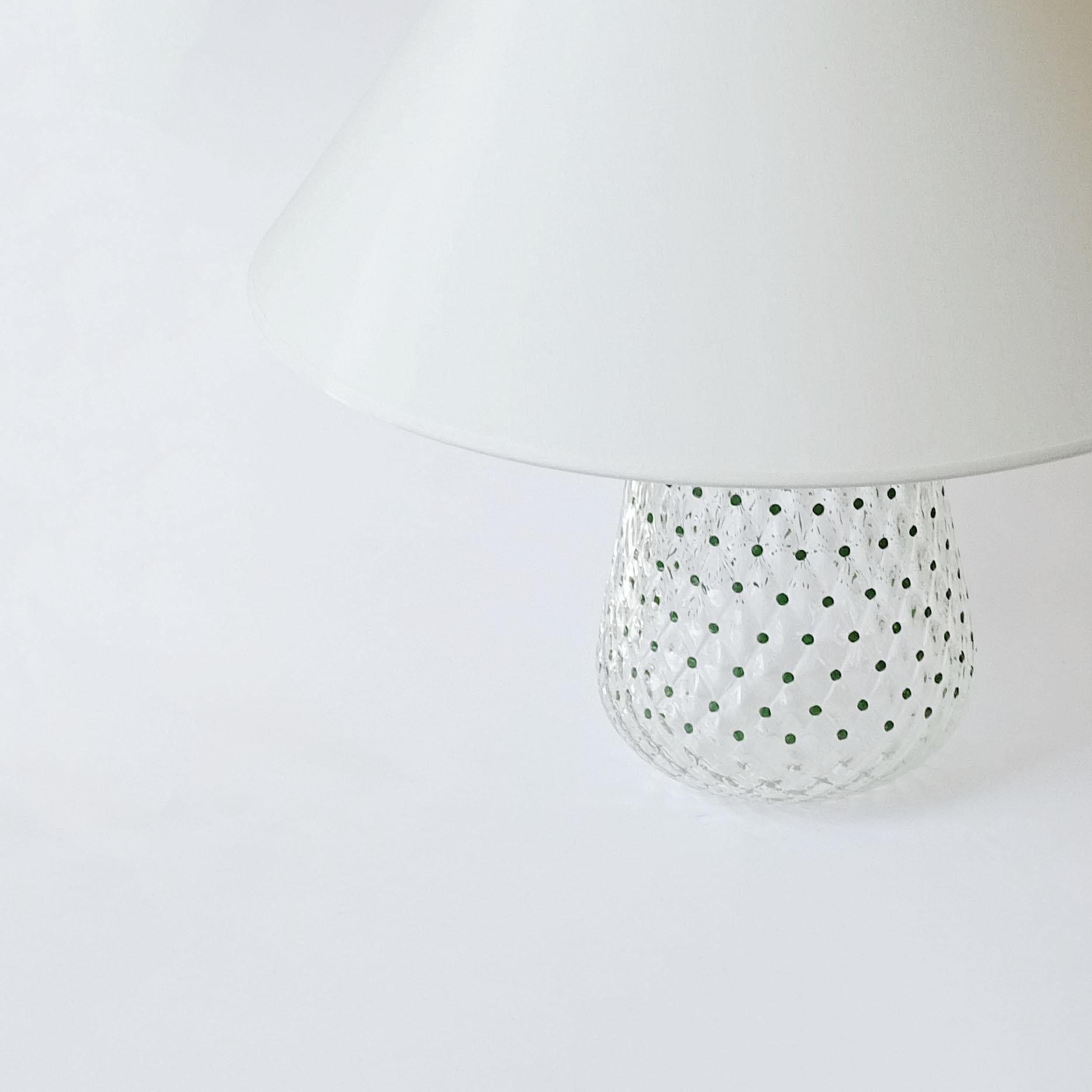 Murano 1960s Blown Glass Table Lamp with Green Enamel Dots. In Excellent Condition For Sale In Milan, IT