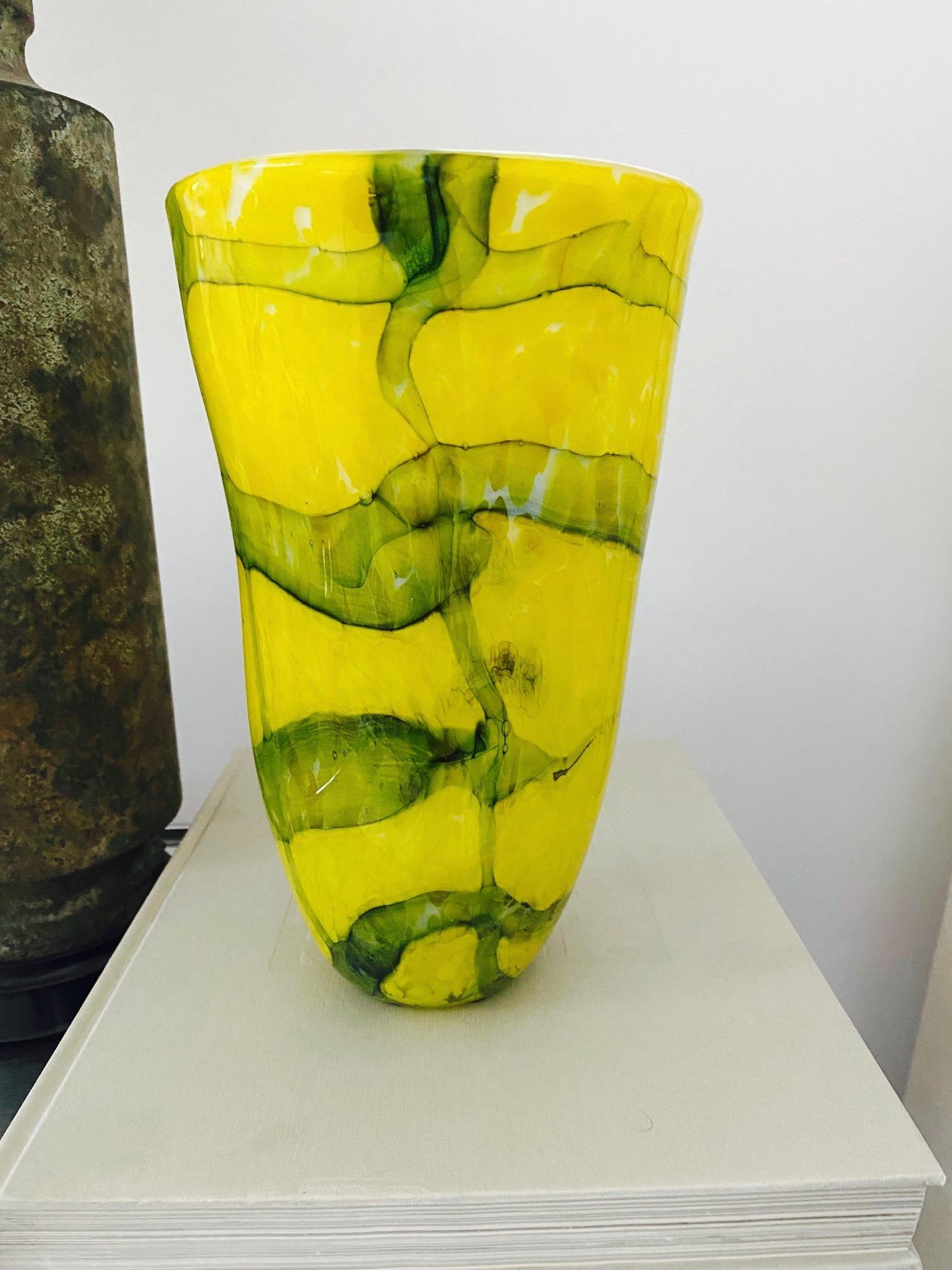 Abstract Murano Glass Vase by Fratelli Toso in Yellow and Green, c. 1980 For Sale 5