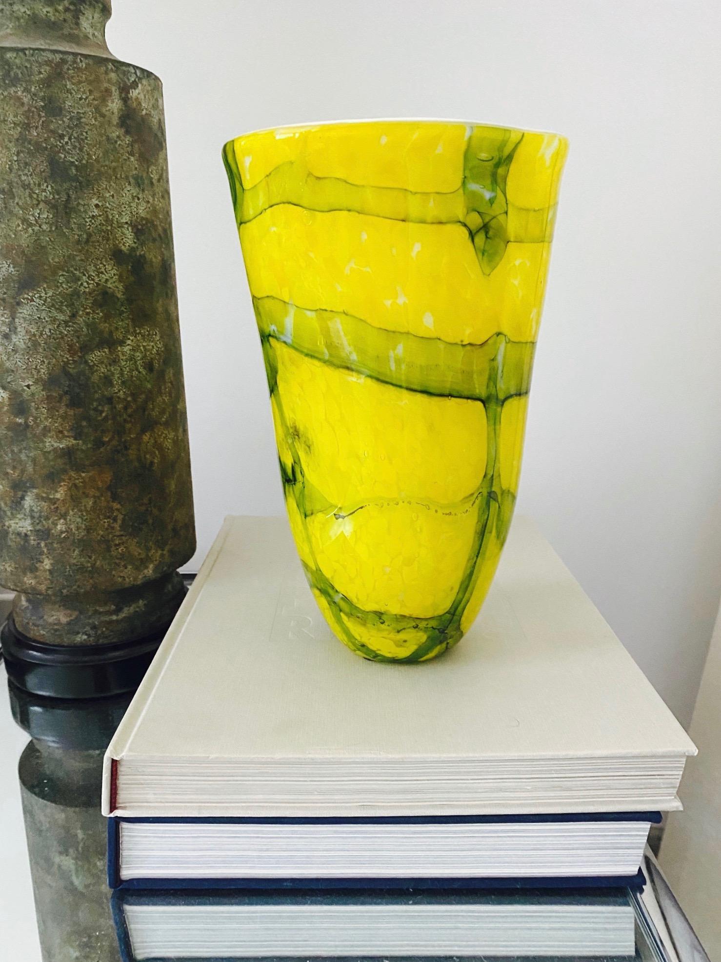 Italian Abstract Murano Glass Vase by Fratelli Toso in Yellow and Green, c. 1980 For Sale