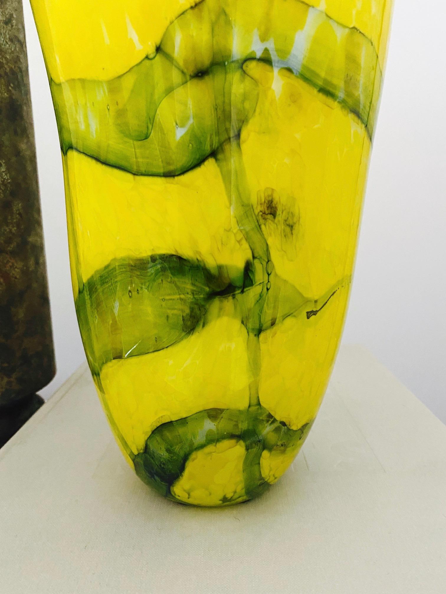 Hand-Crafted Abstract Murano Glass Vase by Fratelli Toso in Yellow and Green, c. 1980 For Sale