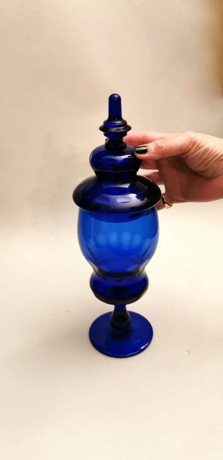 Paire de bouteilles italiennesAlbarelli de Murano avec couvercle en verre soufflé bleu en vente 11